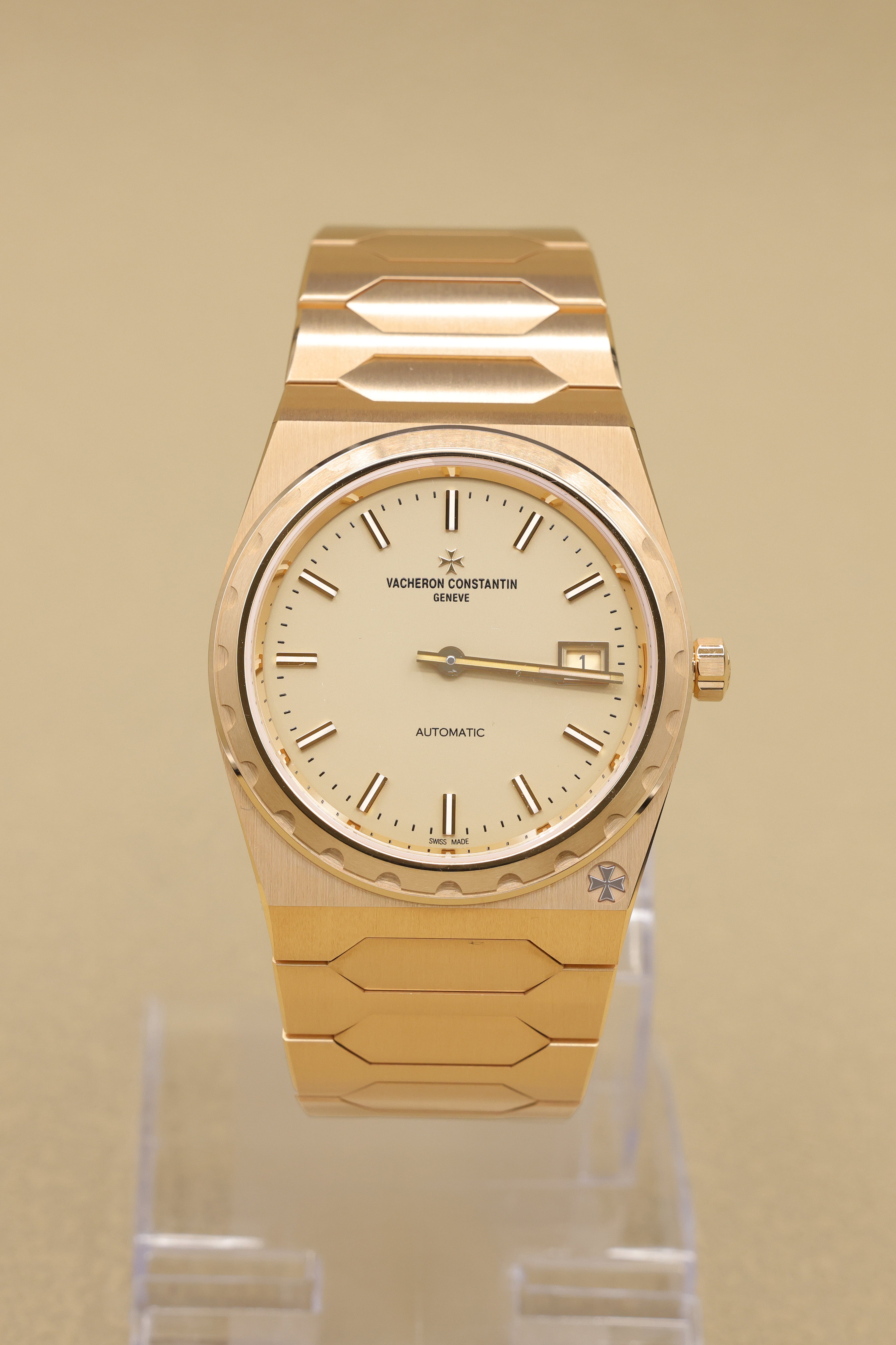 Vacheron Constantin Historiques Gold-toned Dial on Bracelet 4200H/222J-B935 Complete 2026