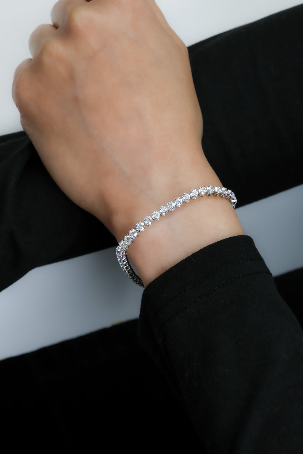 Round Diamond Tennis Bracelet in 14K White Gold, 6.89ct B-688RD