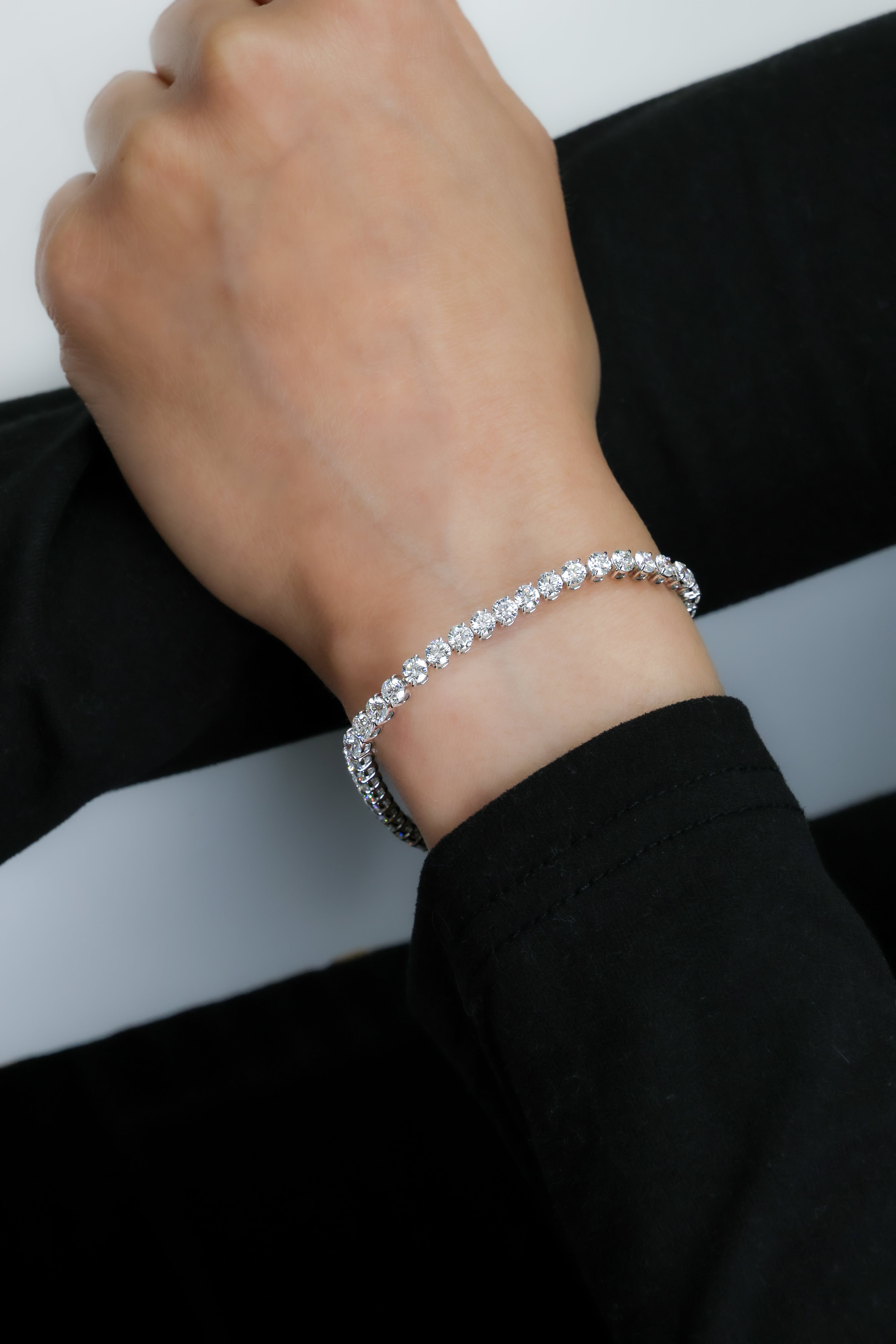 Round Diamond Tennis Bracelet in 14K White Gold, 6.89ct B-688RD