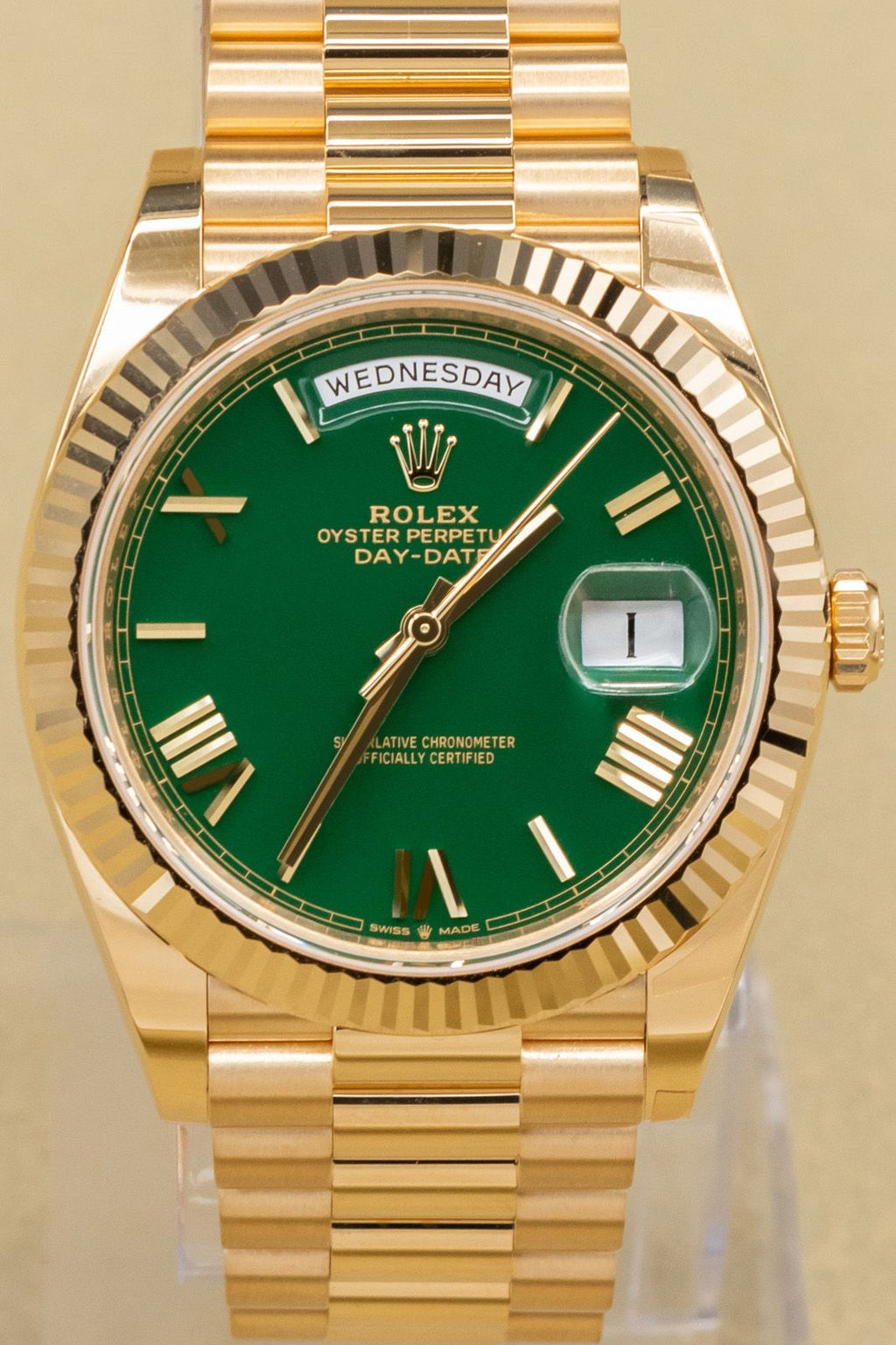 Rolex Day-Date 40 Green Roman Dial on President 228238 Complete 2026