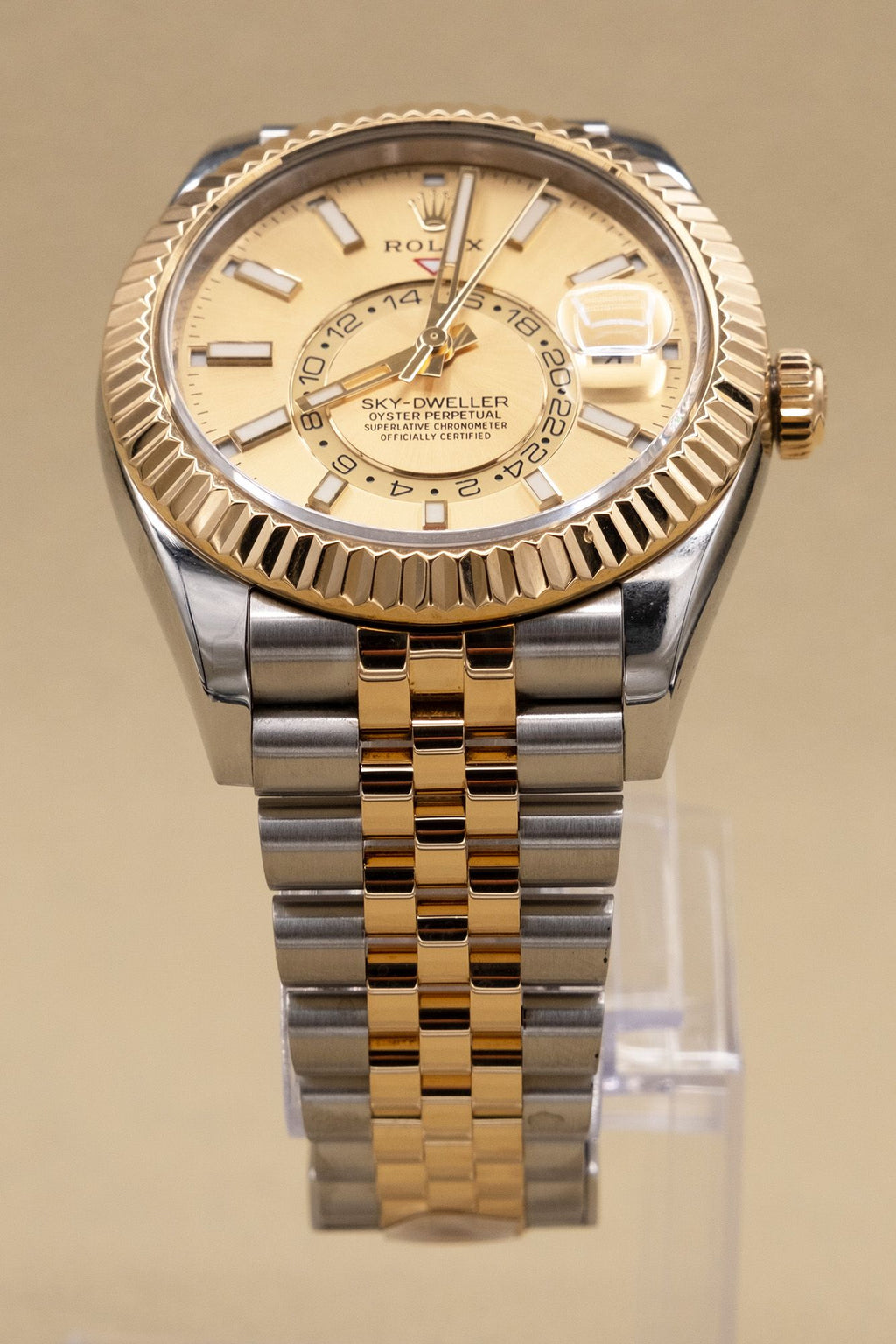 Rolex SkyDweller Champagne Dial on Jubilee 326933 Complete 2023