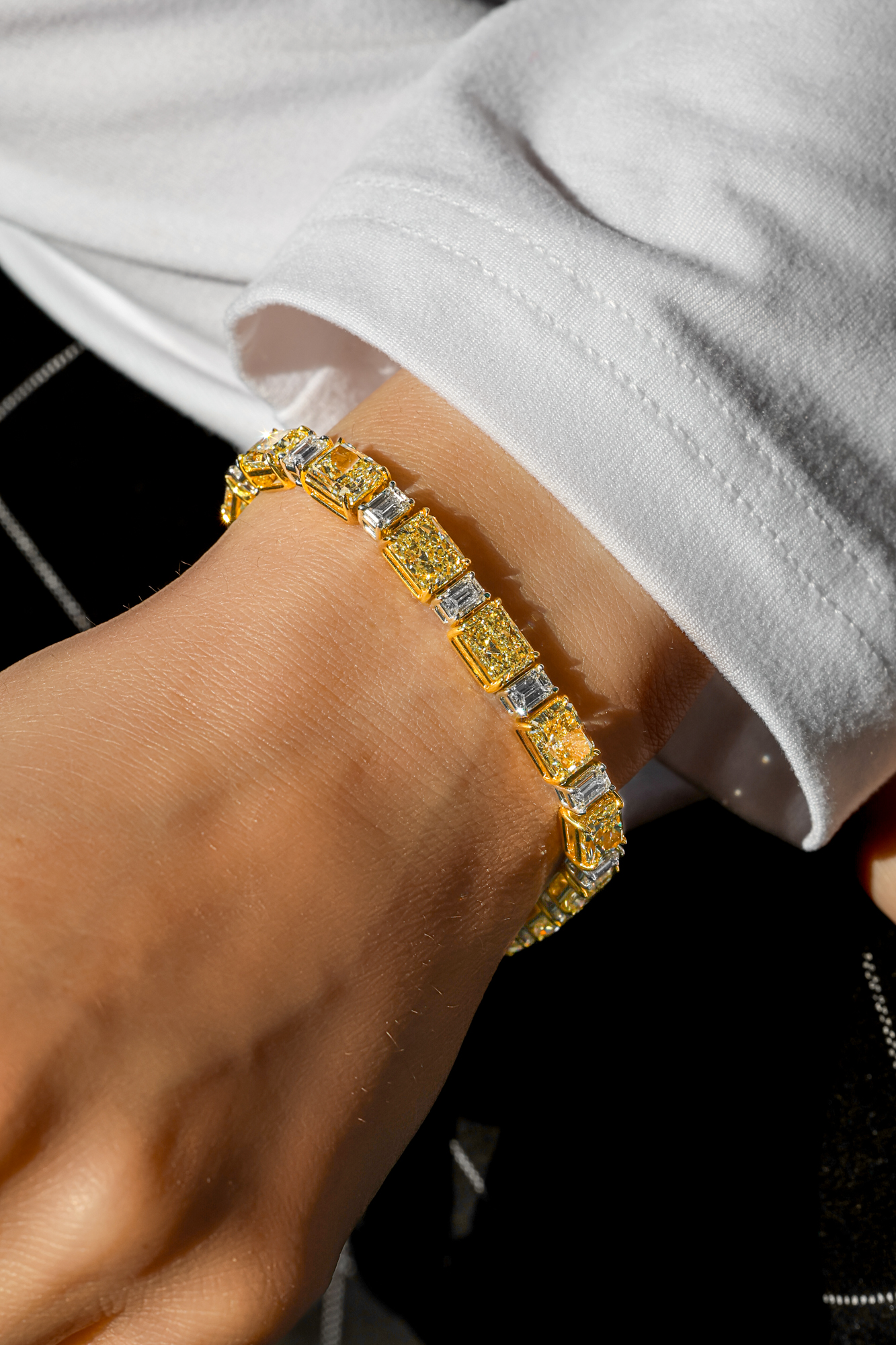 Mizrahi Designer Diamond Tennis Bracelet, 25.65ct B-2571FYEM
