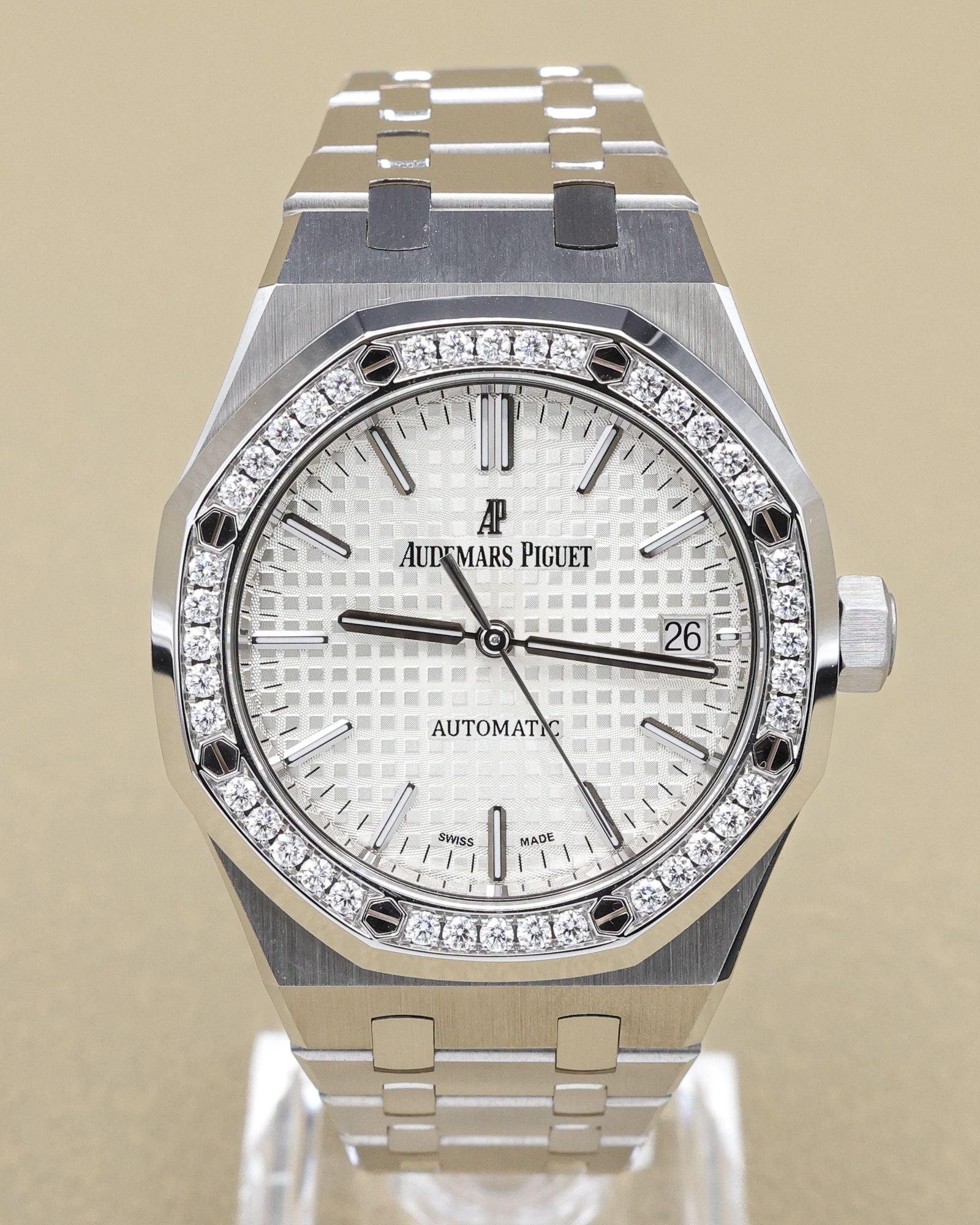 Audemars Piguet Royal Oak Selfwinding Silver Dial on Steel 15451ST.ZZ.D011CR.01 Archives 2013