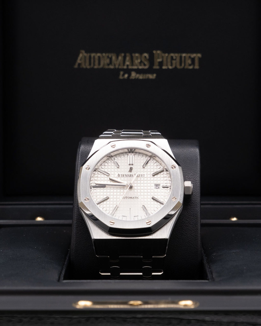 Audemars Piguet Royal Oak Selfwinding White Dial on Bracelet 15400ST.OO.1220ST.02 Complete 2014