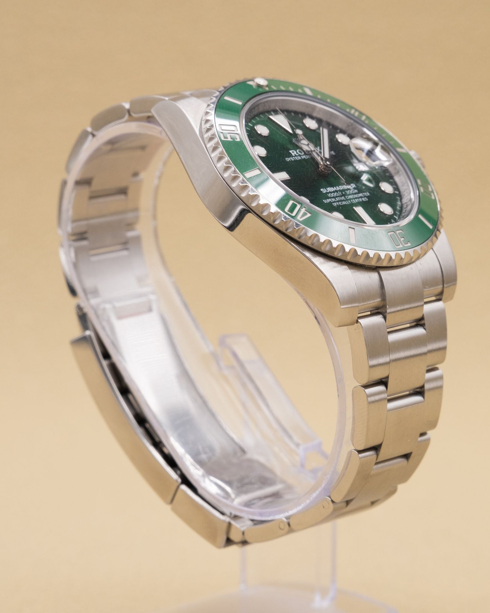 Rolex Submariner Hulk Green Dial on Oyster 116610LV Complete 2019