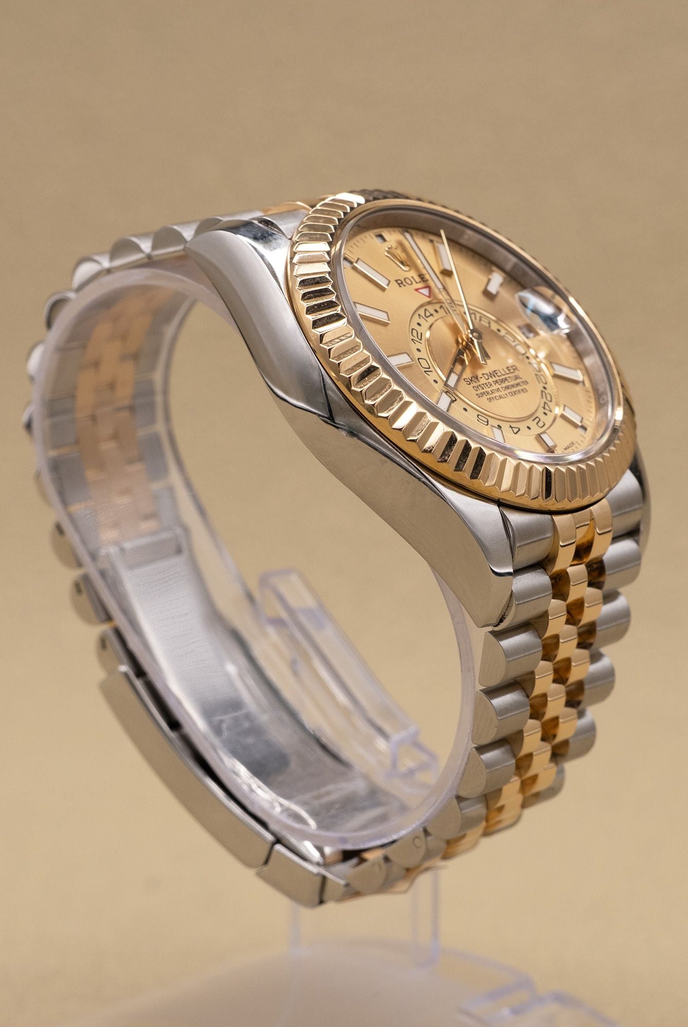 Rolex SkyDweller Champagne Dial on Jubilee 326933 Complete 2023