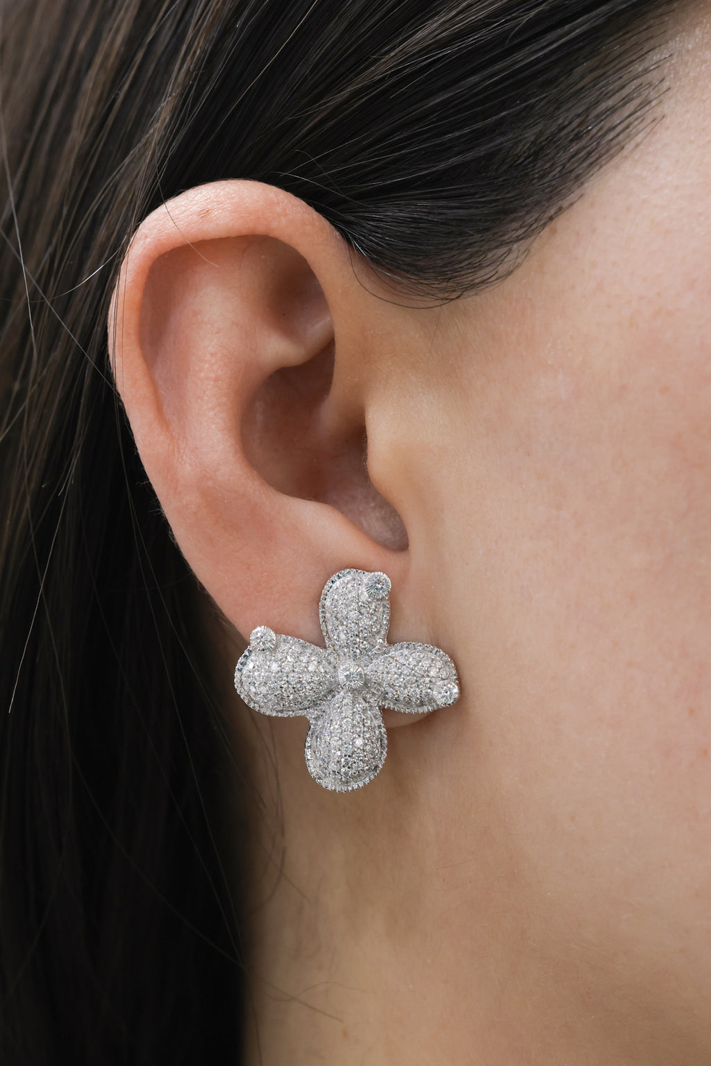 White Gold FLOWER Earrings 2.5 cts.