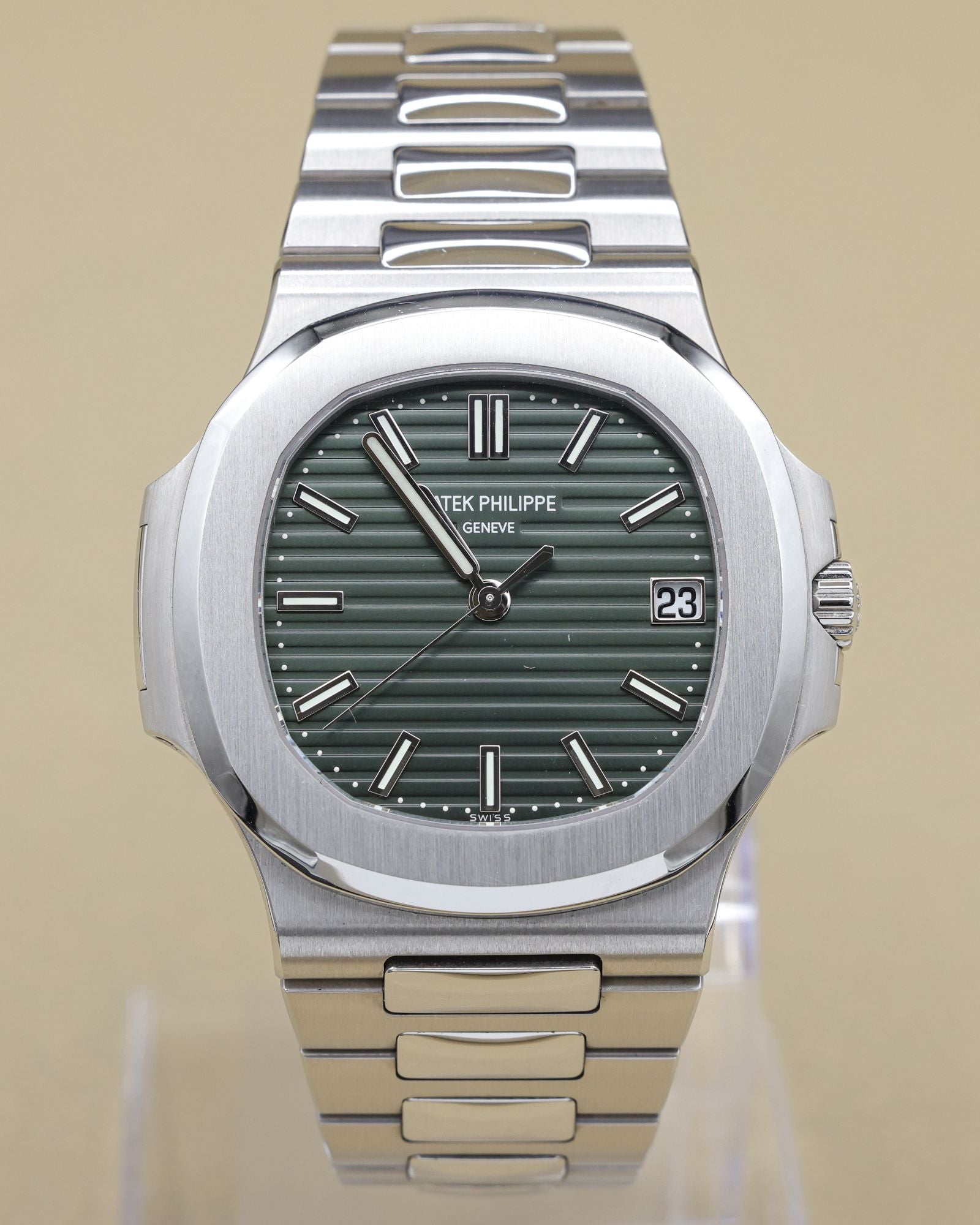 Patek Philippe Nautilus Olive Green Dial on Bracelet 5711/1A-014 Complete 2021