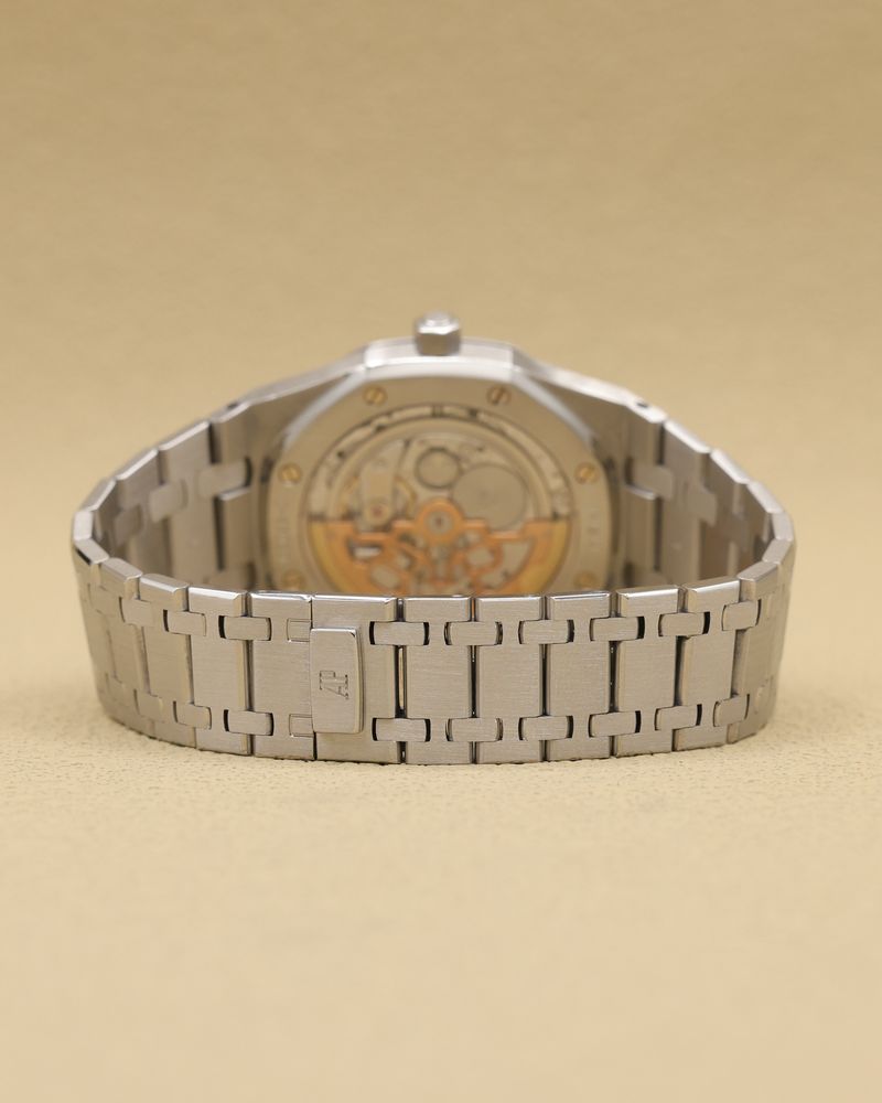 Audemars Piguet Royal Oak "Jumbo" Extra-Thin Blue Dial on Bracelet 15202ST.OO.0944ST.02 Archives and Box 2003