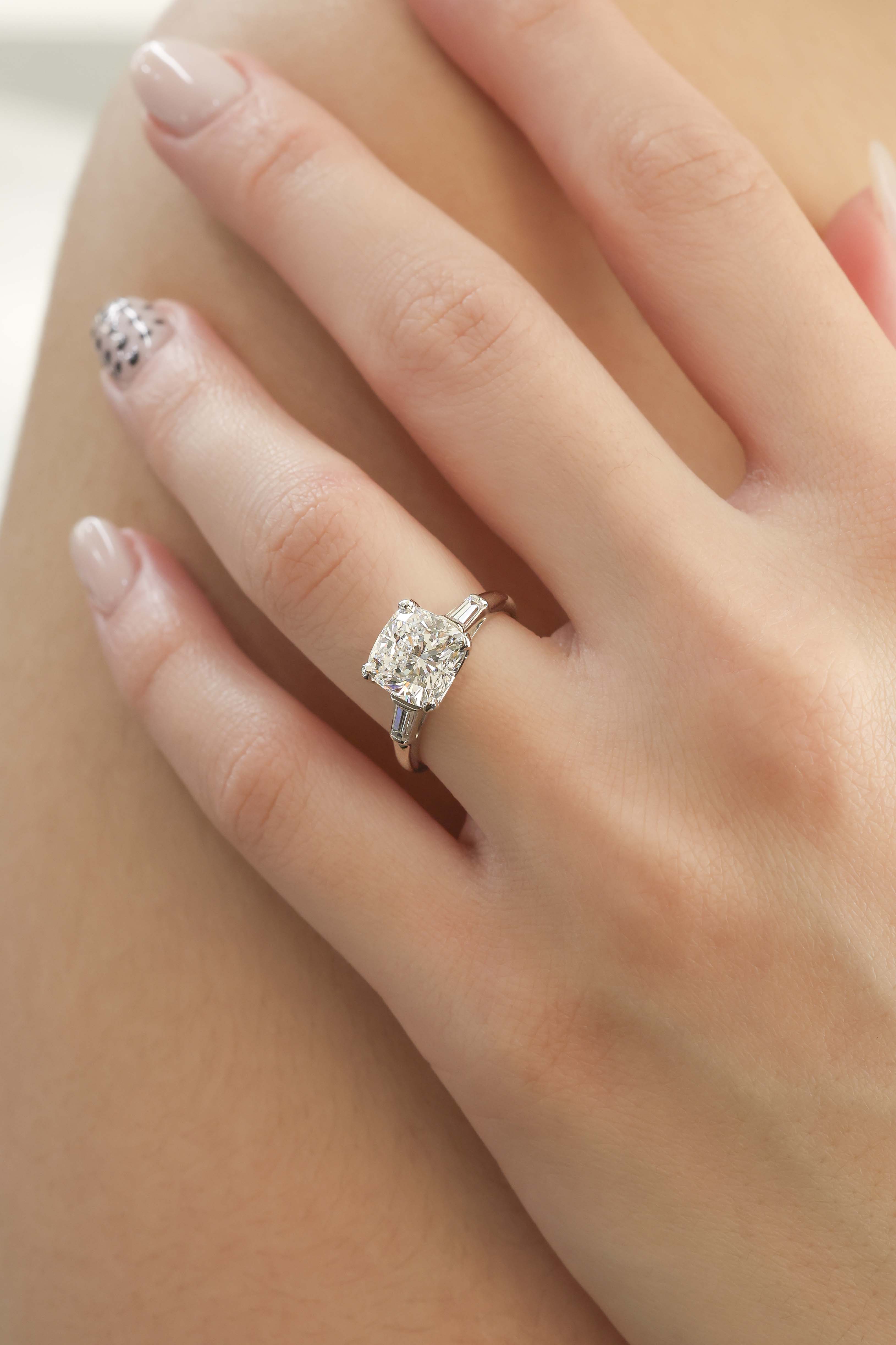 GIA Cushion Cut Natural Diamond Three Stone Platinum Ring 4.18ct R-334CU