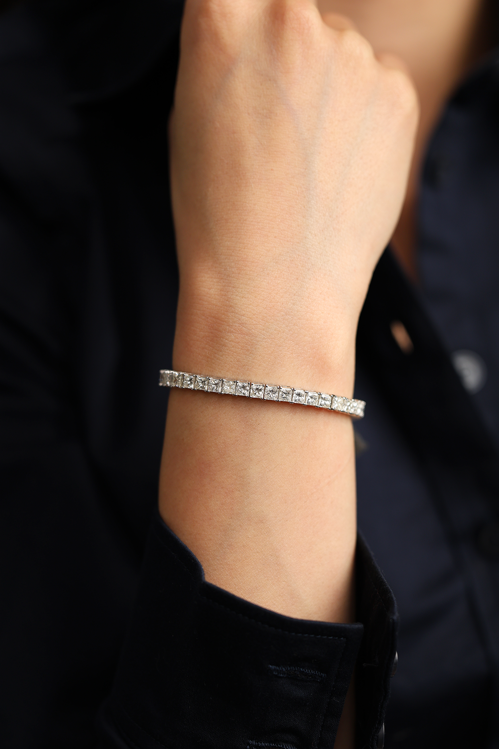 Sparkling Diamond Tennis Bracelet, 11.82ct B-09564