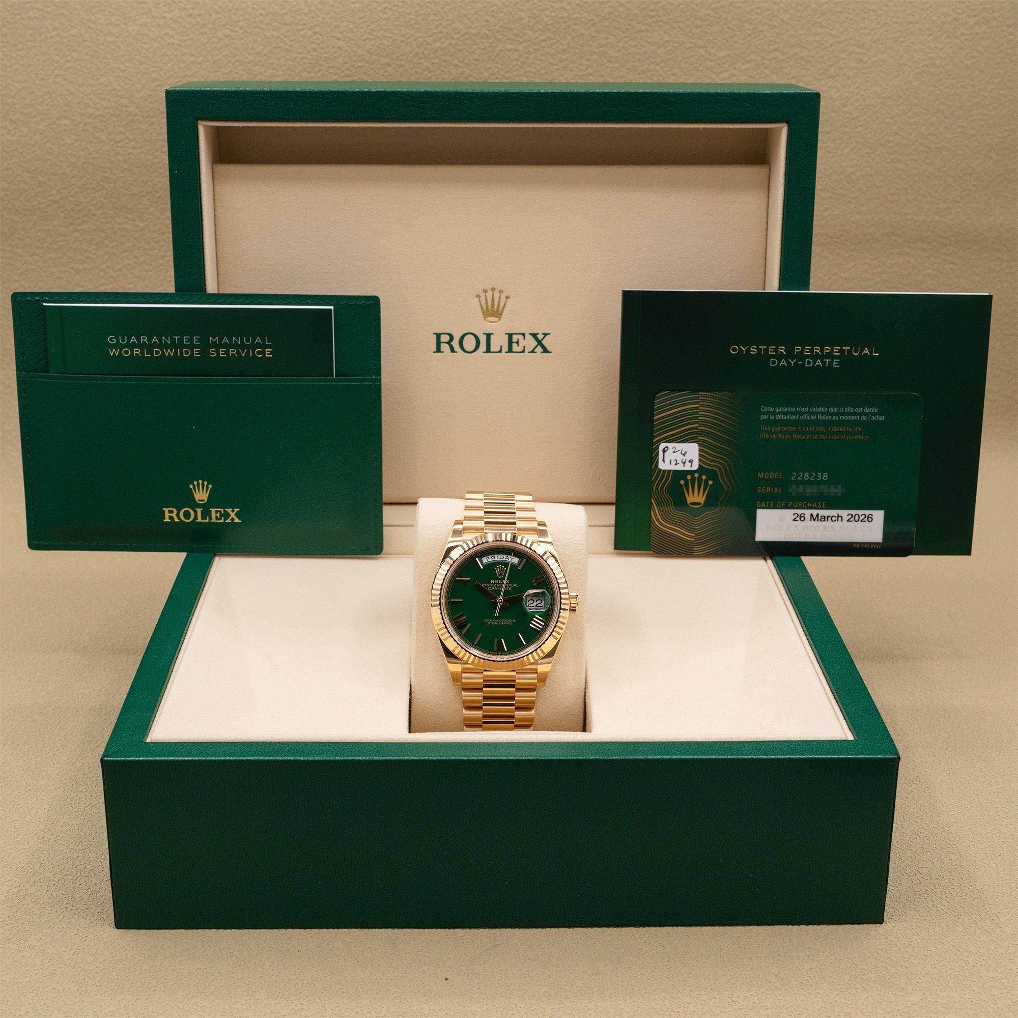 Rolex Day-Date 40 Green Roman Dial on President 228238 Complete 2026