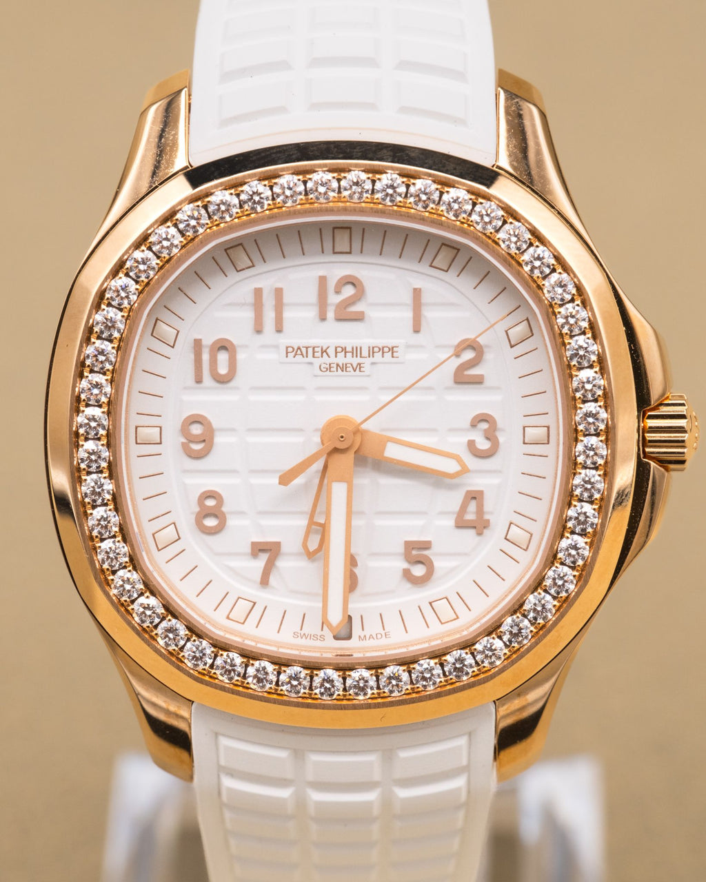 Patek Philippe Aquanaut Quartz Matte White Dial on Strap 5269/200R-001 Complete 2021