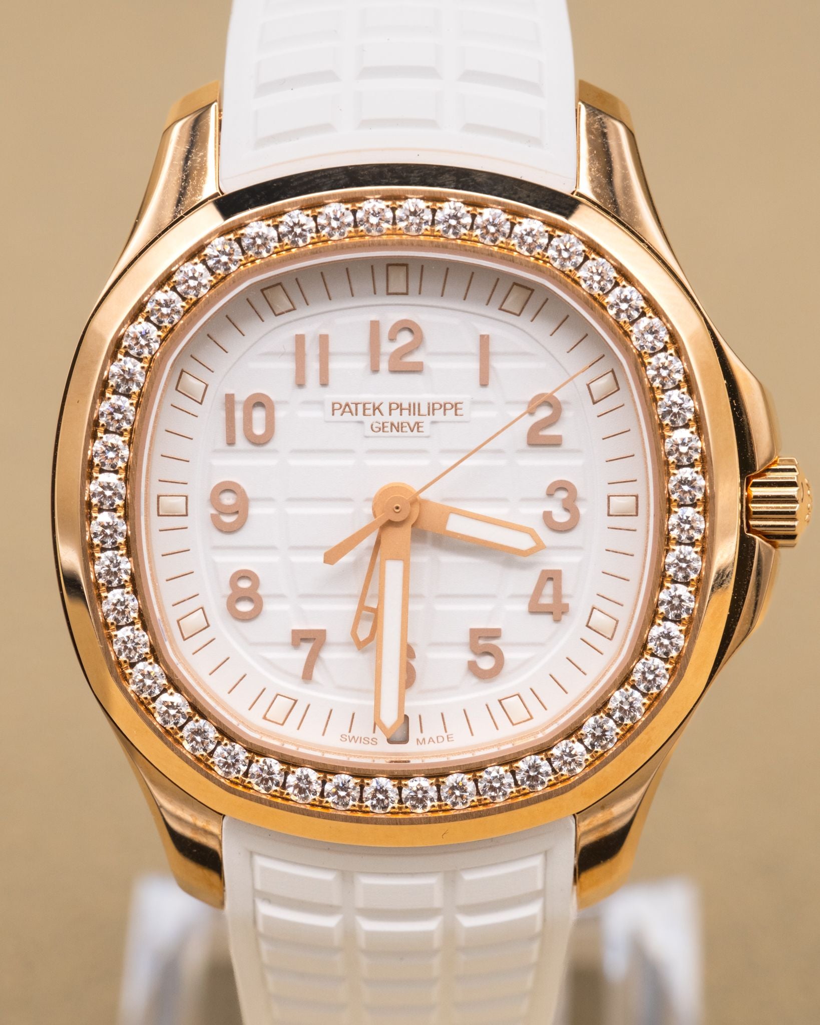 Patek Philippe Aquanaut Quartz Matte White Dial on Strap 5269/200R-001 Complete 2021
