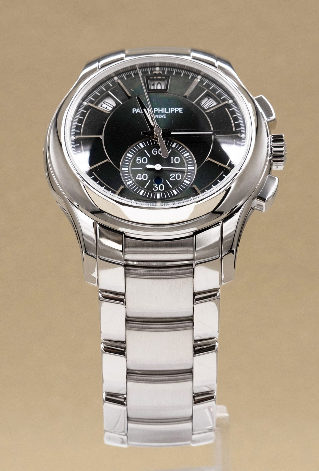Patek Philippe Complications Flyback Chronograph Annual Calendar Olive Green Sunburst Dial on Bracelet 5905/1A-001 Complete 2024