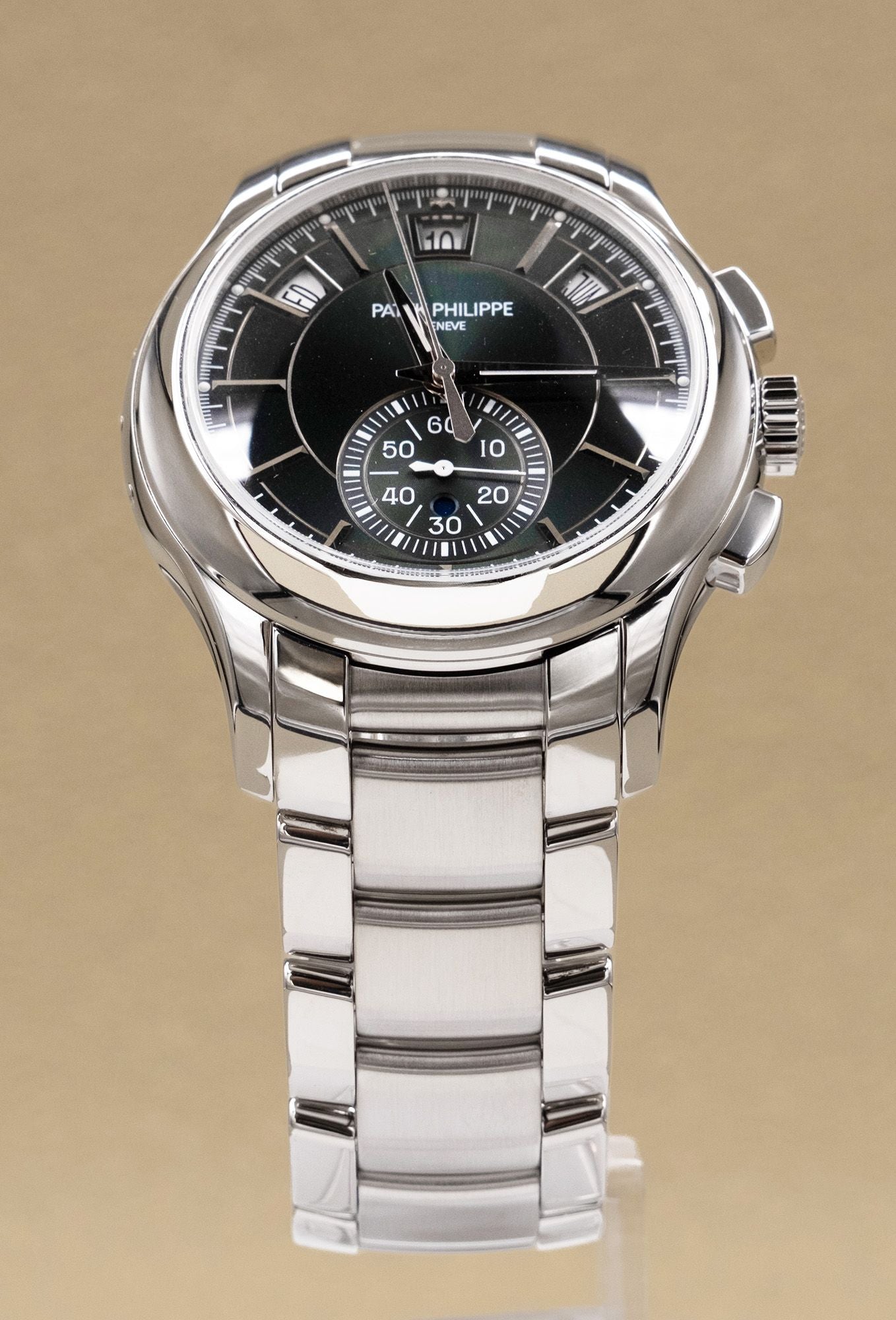Patek Philippe Complications Flyback Chronograph Annual Calendar Olive Green Sunburst Dial on Bracelet 5905/1A-001 Complete 2024