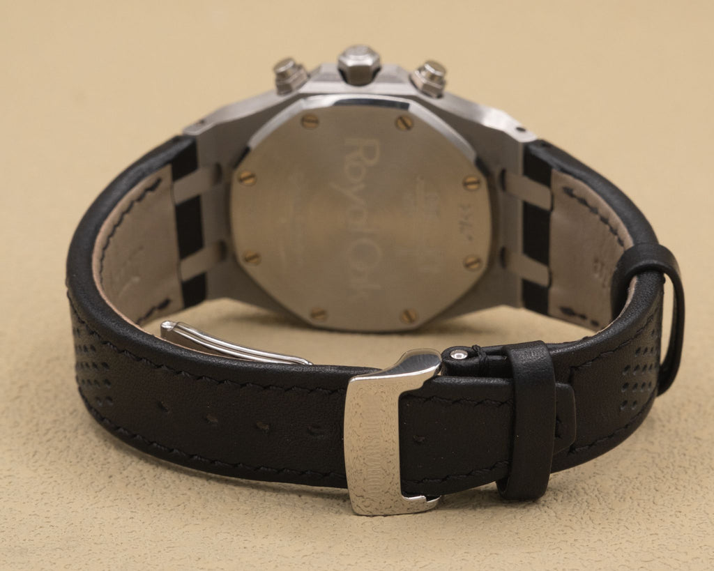 Audemars Piguet Royal Oak Tour Auto Silver with black subdials Dial on Black Leather Strap 26136ST.OO.D082VS.01 Complete 2007