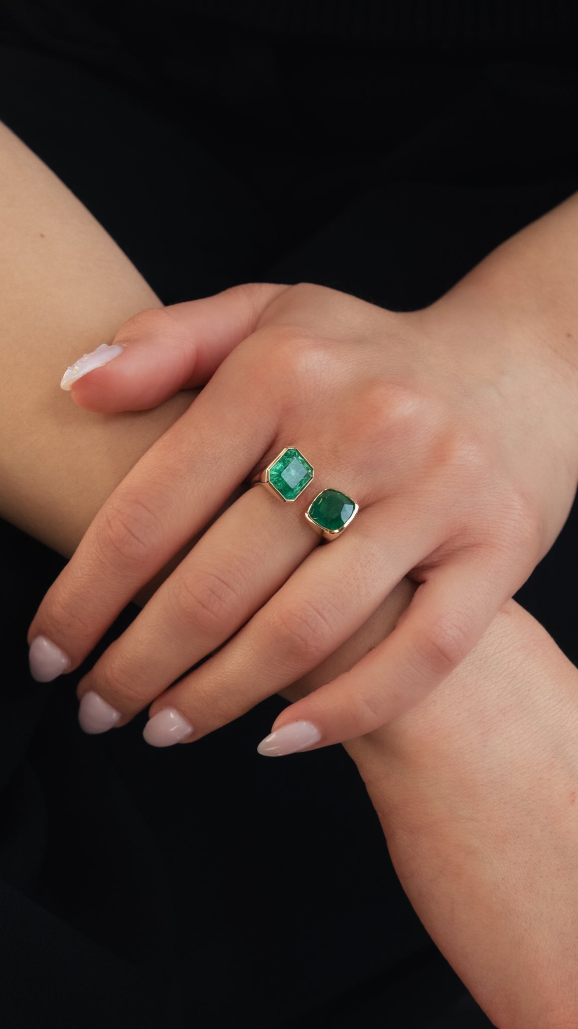 Yellow Gold Double Emerald Stone Ring Cocktail Ring 6.07 cts.