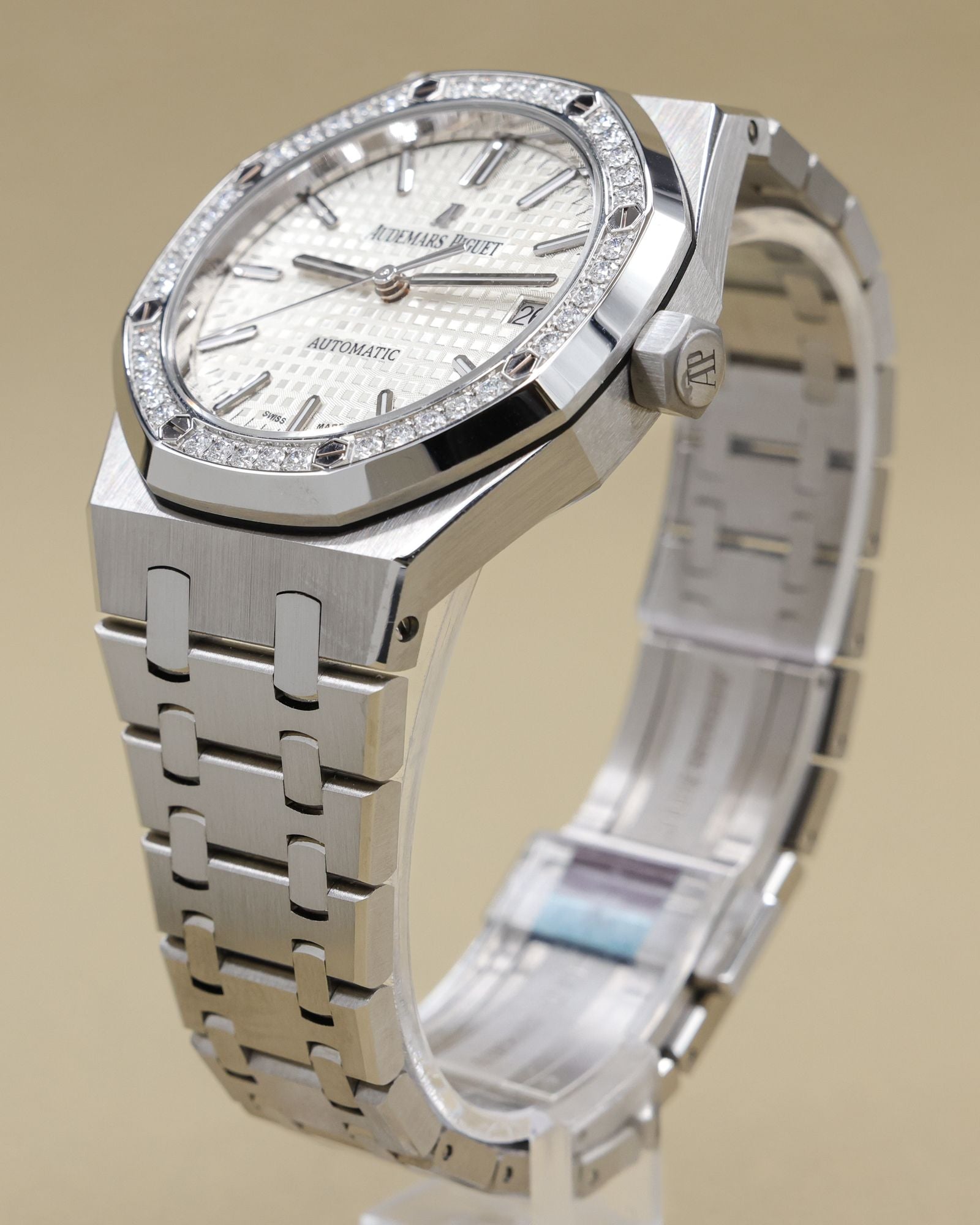 Audemars Piguet Royal Oak Selfwinding Silver Dial on Steel 15451ST.ZZ.D011CR.01 Archives 2013