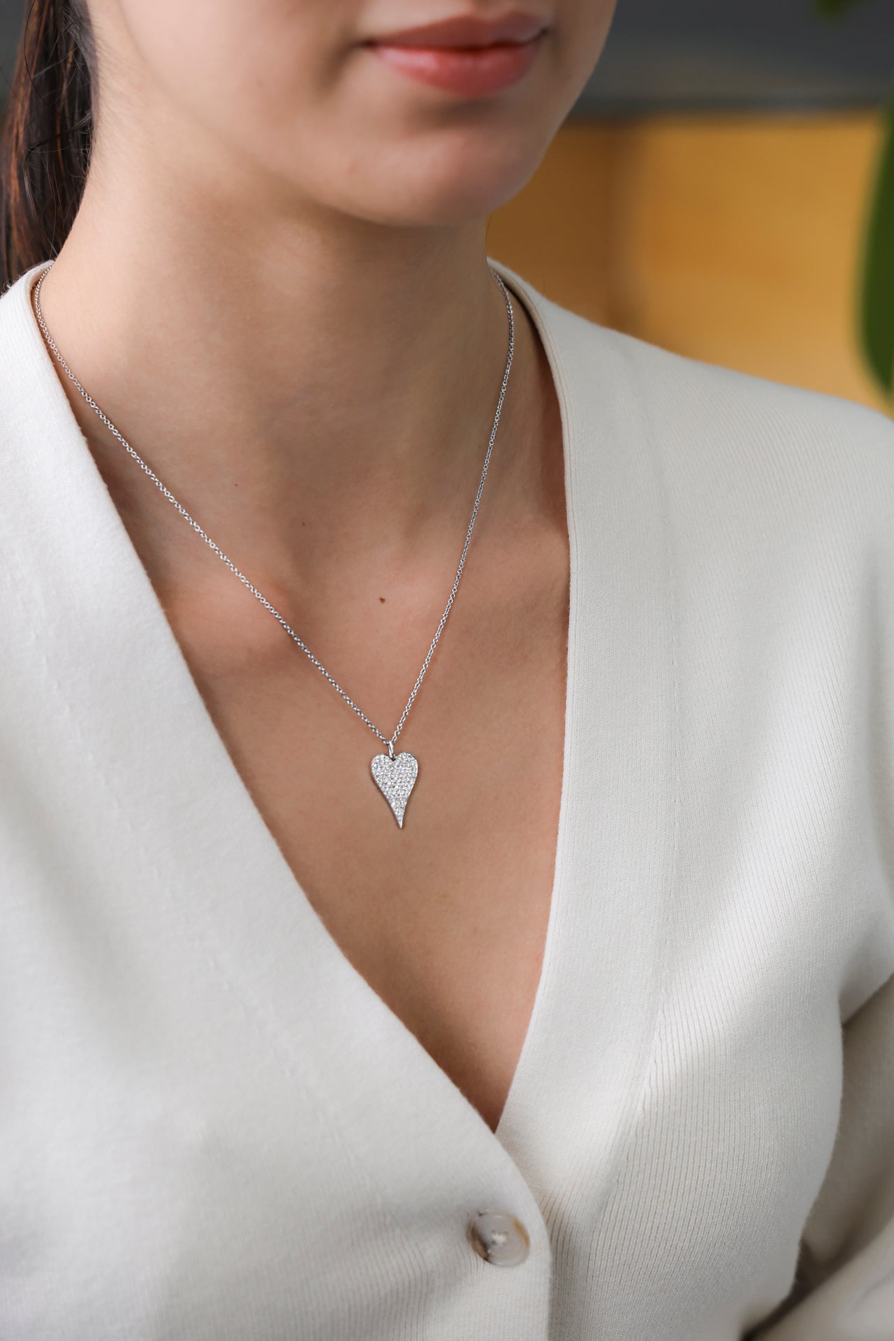 18K White Gold Round Diamond Medium Heart Pave Pendant N-448