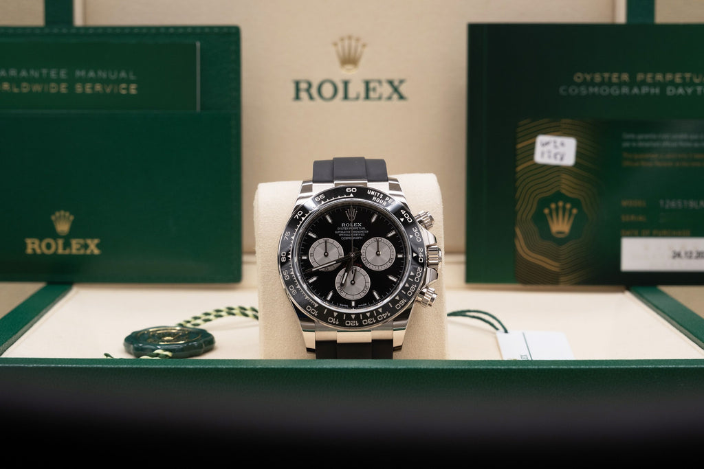 Rolex Daytona Black And Steel Index Dial on Oysterflex 126519LN Complete 2025