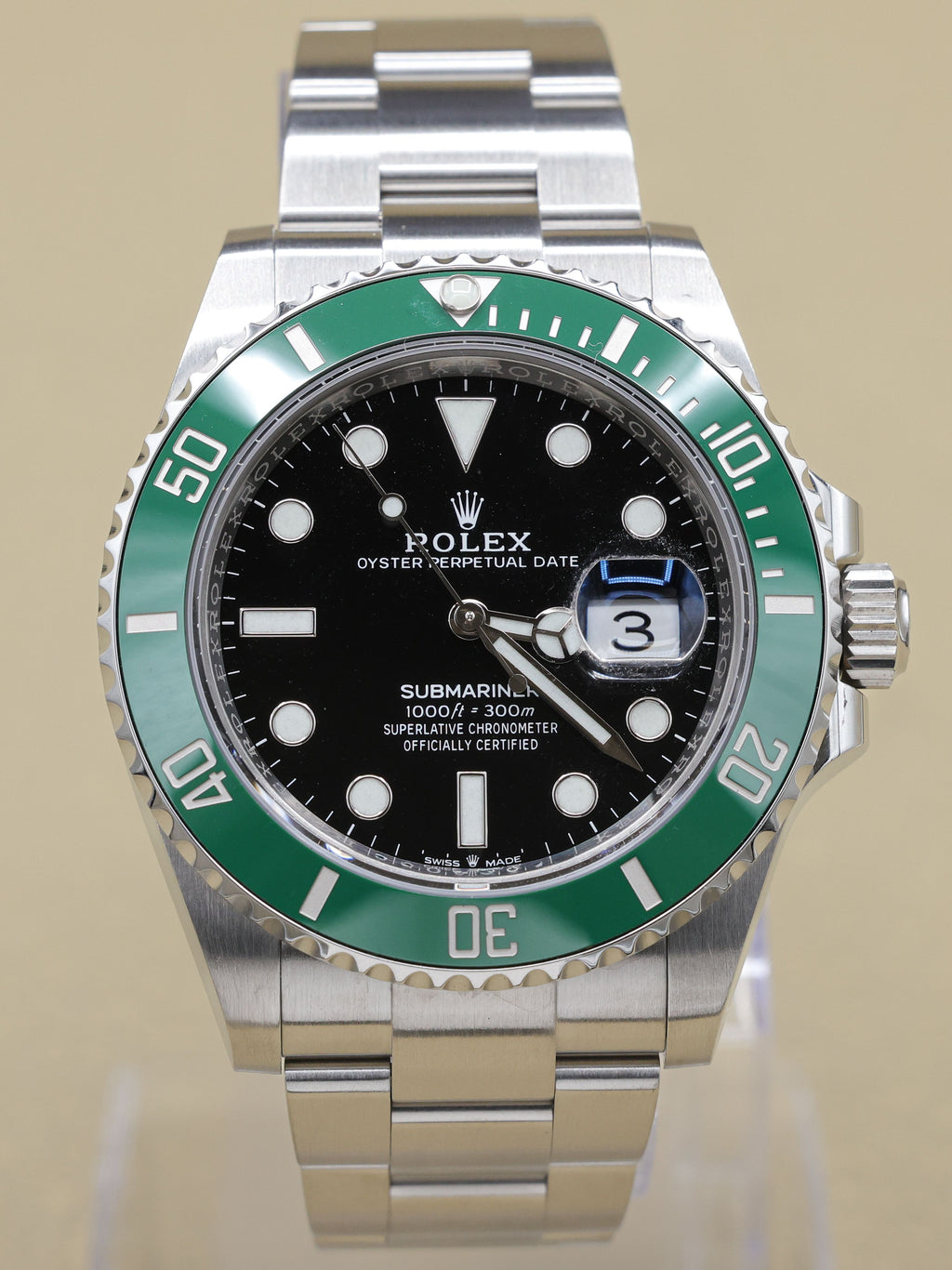 Rolex Submariner Black Dial on Oyster 126610LV Complete 2022