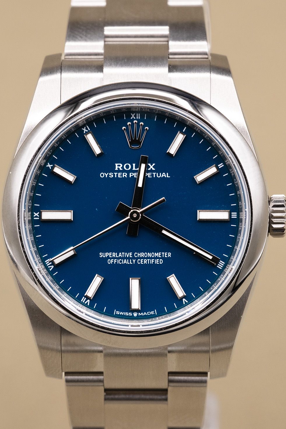 Rolex Oyster Perpetual 34 Blue Index Dial on Oyster 124200 Complete 2026