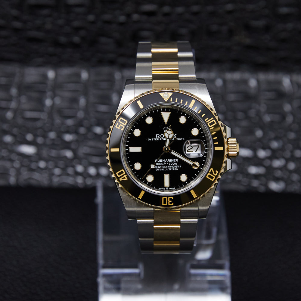 Rolex Submariner Black Dial on Oyster 126613LN Complete 2021