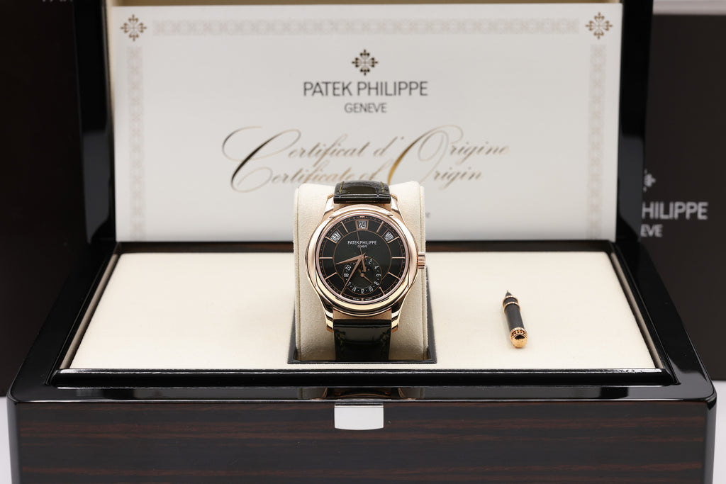 Patek Philippe Complications - Annual Calendar - Moon Phases Olive Green Sunburst Dial on Alligator leather with square scales, hand-stitched, patinated two-tone green 5205R-011 Complete 2024