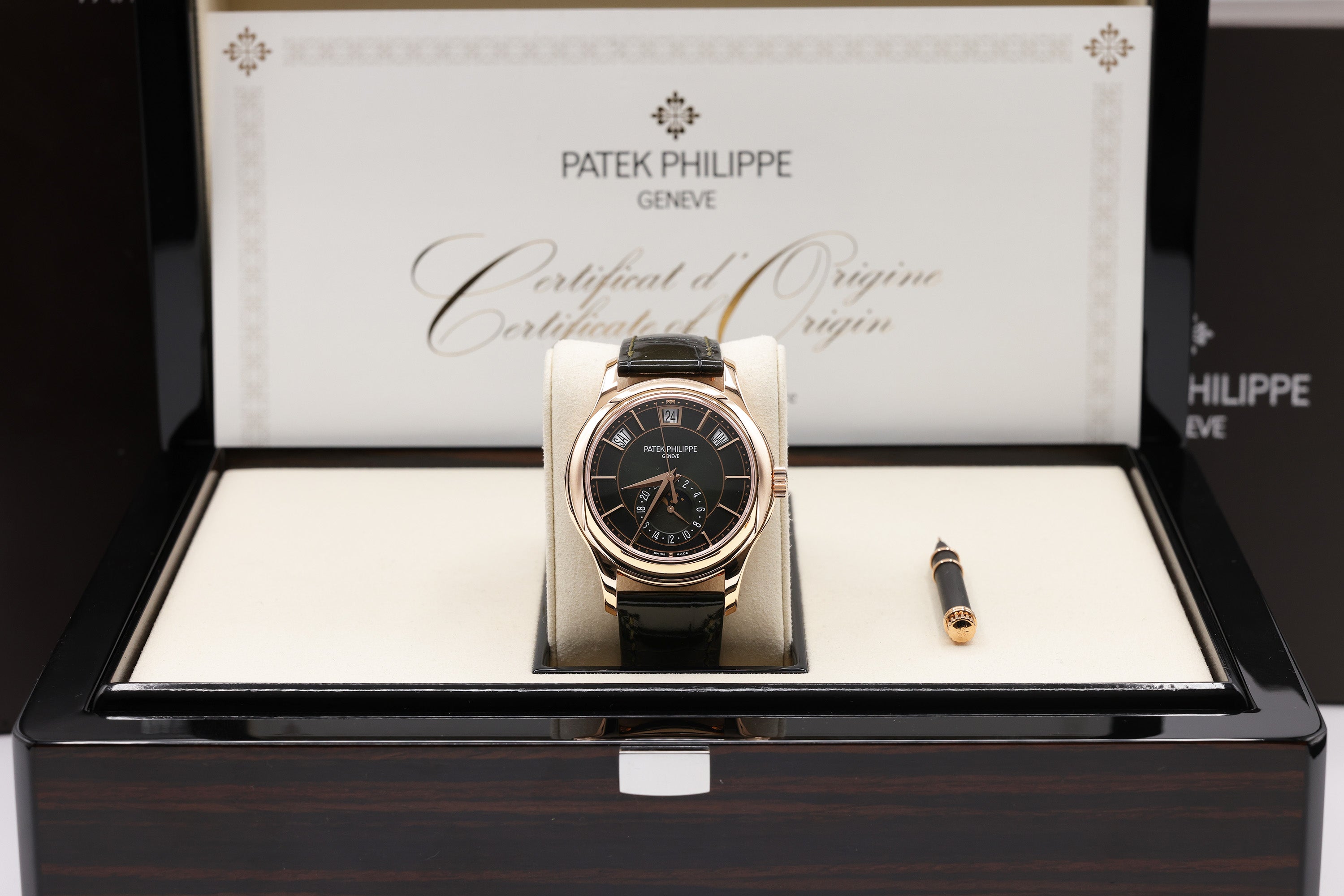 Patek Philippe Complications - Annual Calendar - Moon Phases Olive Green Sunburst Dial on Alligator leather with square scales, hand-stitched, patinated two-tone green 5205R-011 Complete 2024
