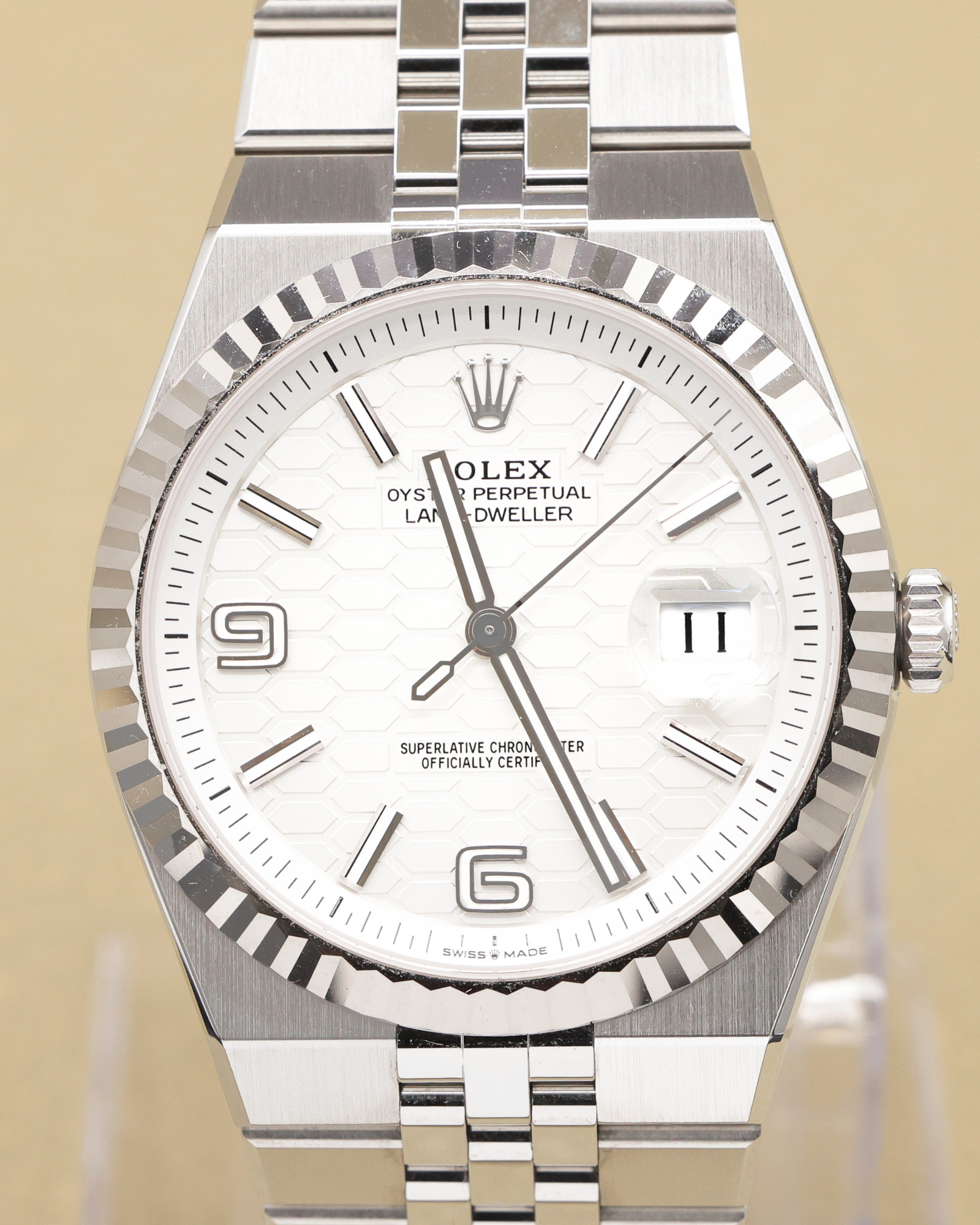 Rolex Land-Dweller 40 Intense White, Honeycomb Motif Dial on Flat Jubilee 127334 Complete 2025