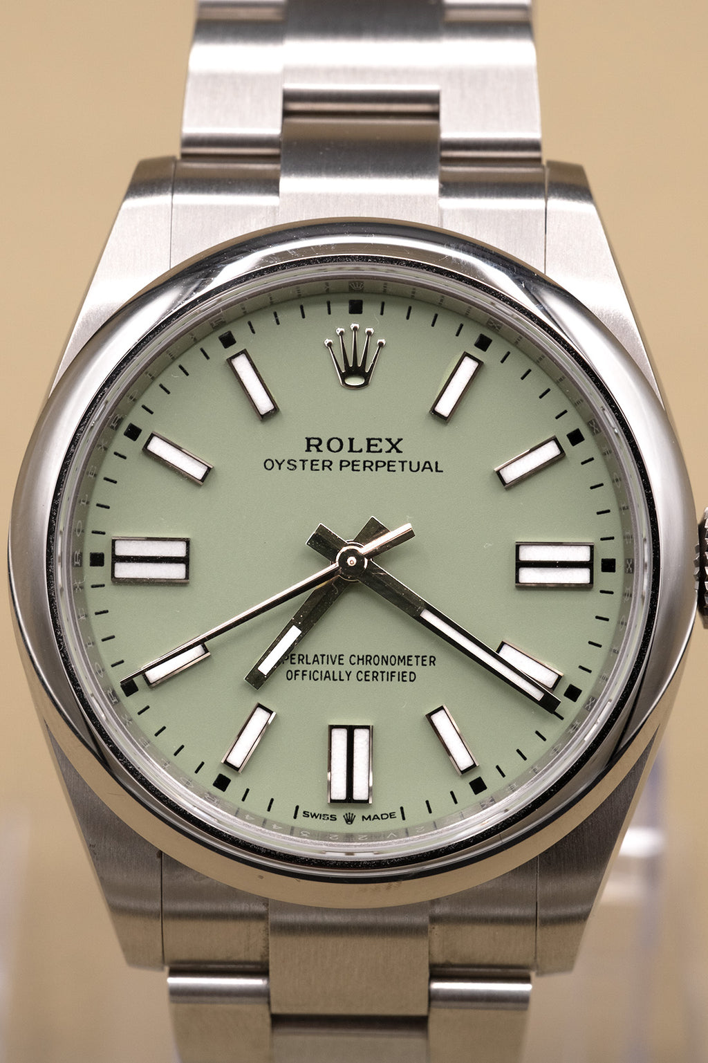 Rolex Oyster Perpetual 41 Pistachio Dial on Oyster 134300 Complete 2025