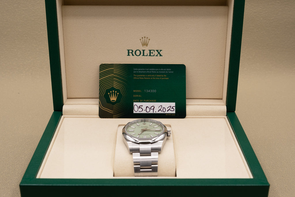 Rolex Oyster Perpetual 41 Pistachio Dial on Oyster 134300 Complete 2025