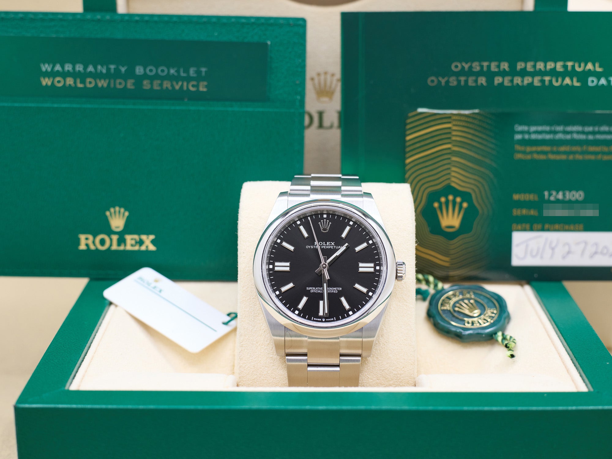 Rolex Oyster Perpetual 41 Black Index Dial on Oyster 124300 Complete 2023