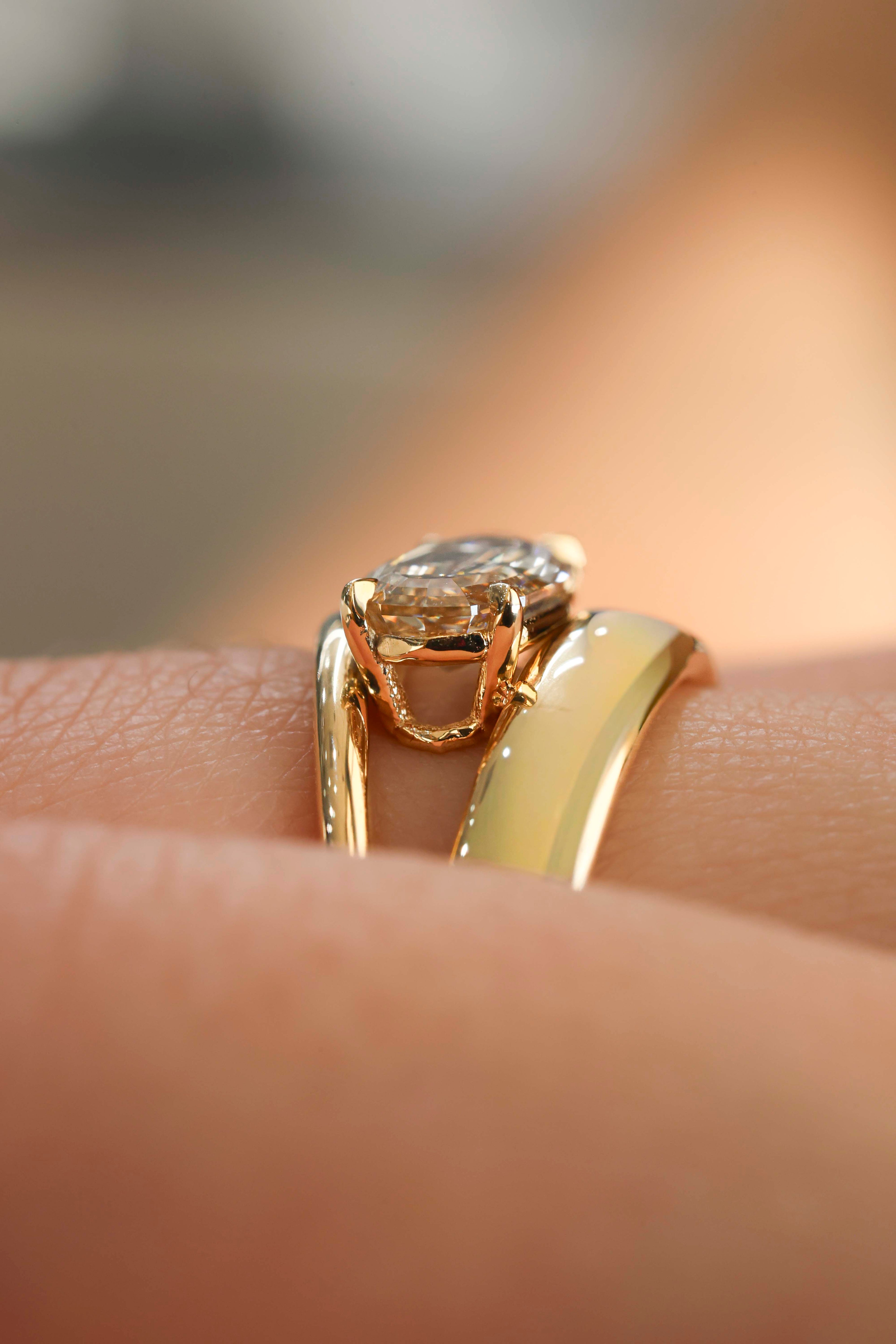 Oval Split Band Diamond Solitaire 18KT Yellow Gold Ring 1.3ct R-130OV