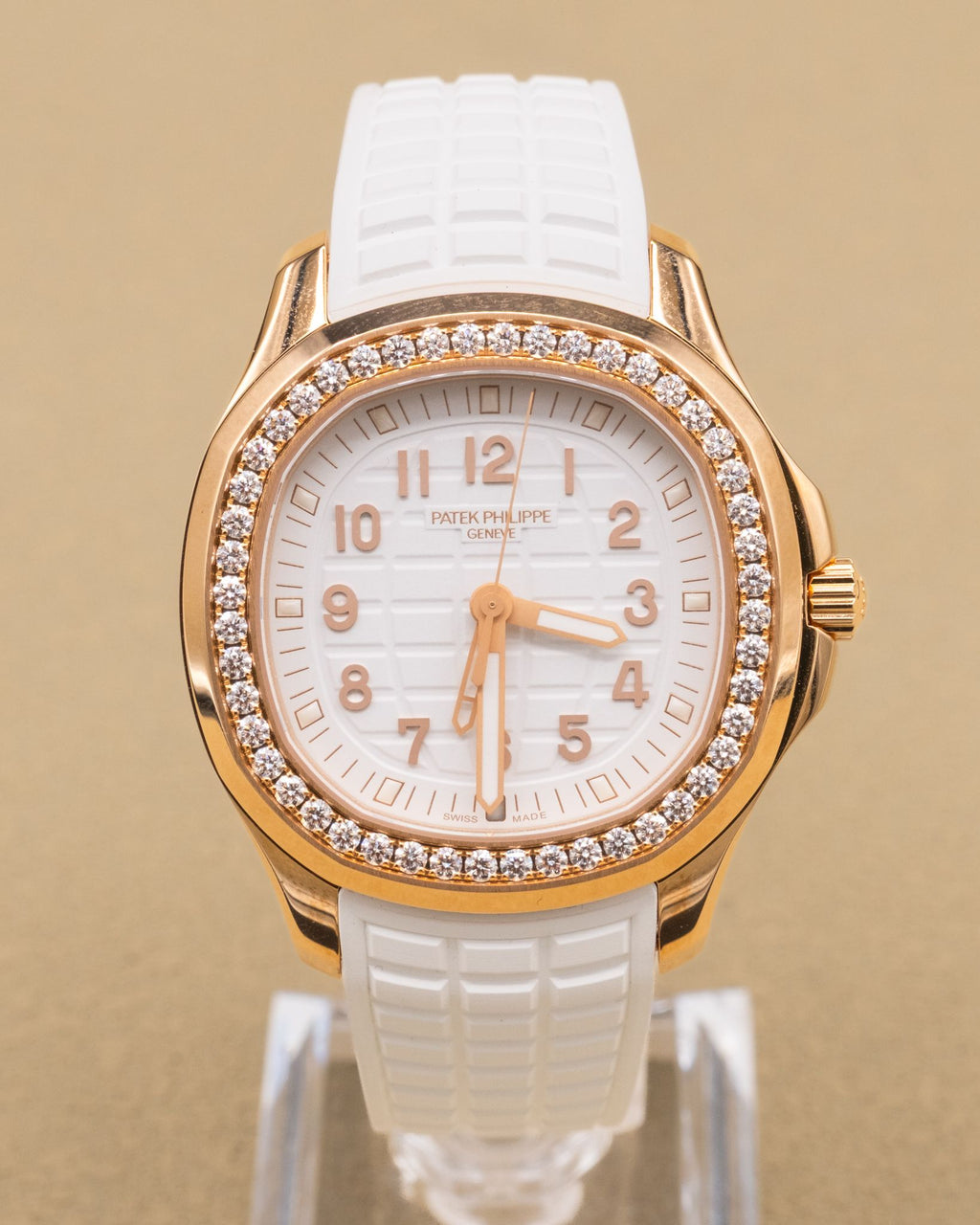 Patek Philippe Aquanaut Quartz Matte White Dial on Strap 5269/200R-001 Complete 2021