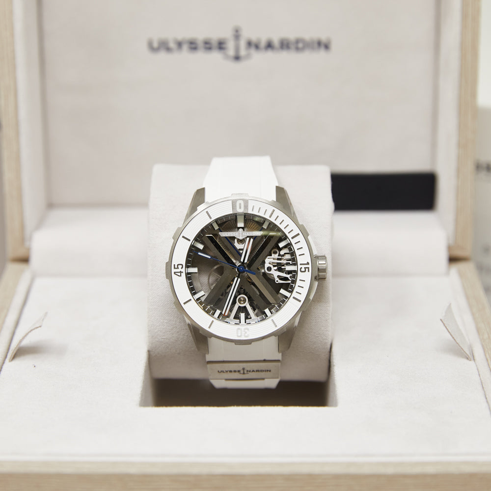 Ulysse Nardin Diver X Skeleton Skeleton Dial on White Rubber Strap 3723-170-1A Complete 2023