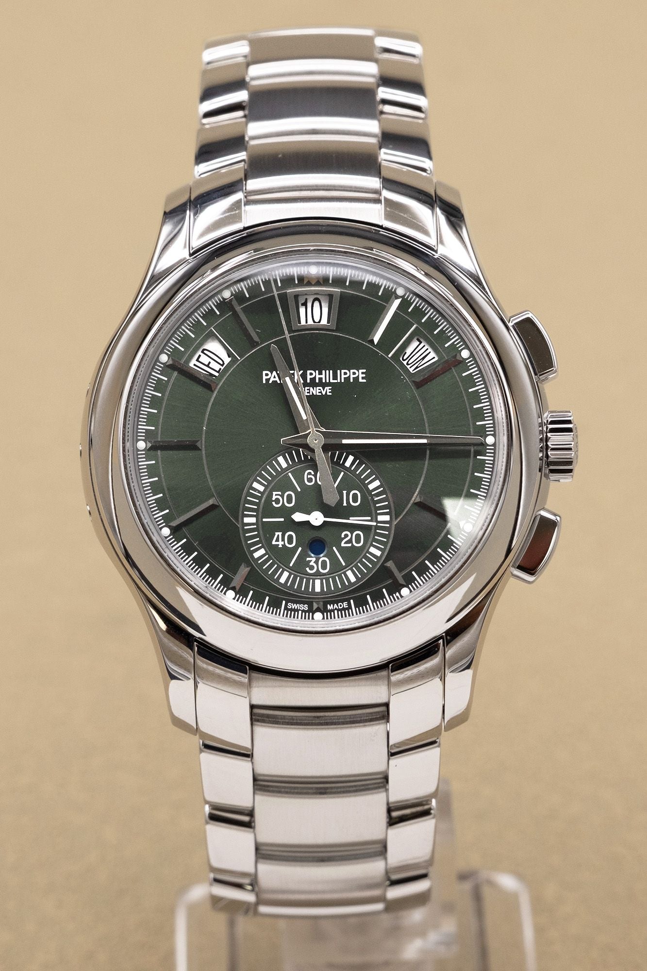 Patek Philippe Complications Flyback Chronograph Annual Calendar Olive Green Sunburst Dial on Bracelet 5905/1A-001 Complete 2024