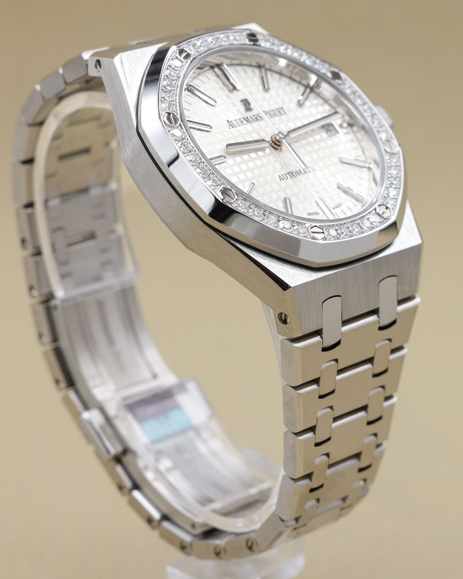 Audemars Piguet Royal Oak Selfwinding Silver Dial on Steel 15451ST.ZZ.D011CR.01 Archives 2013