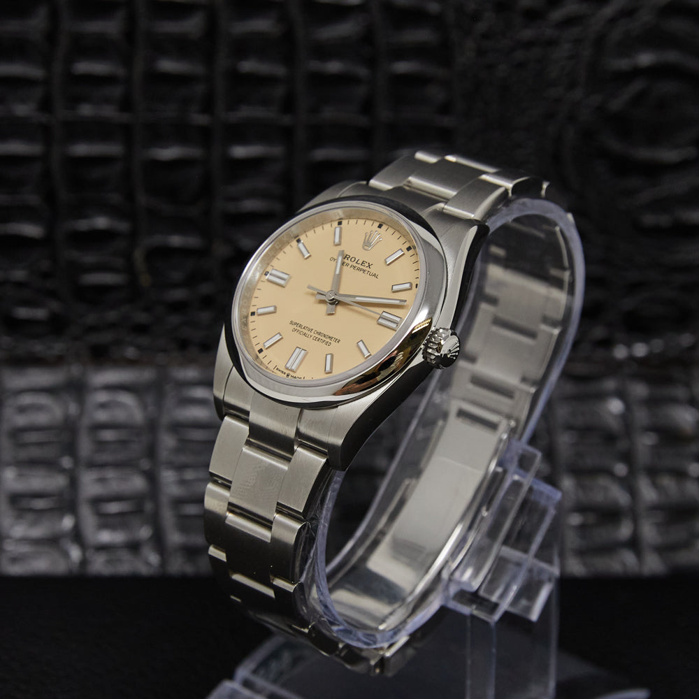 Rolex Oyster Perpetual 36 Beige Dial on Oyster 126000 Complete 2025