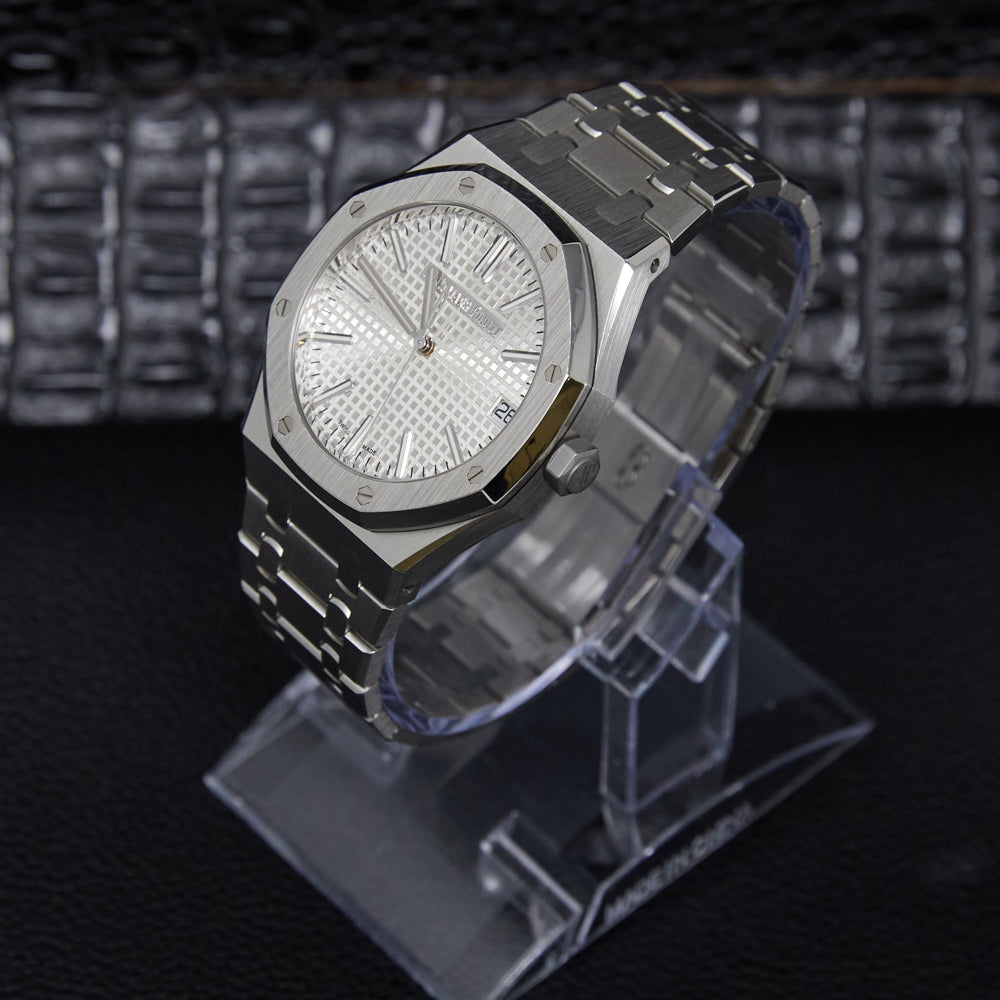 Audemars Piguet Royal Oak Selfwinding "50th Anniversary" Silver Dial on Bracelet 15510ST.OO.1320ST.03 Complete 2022