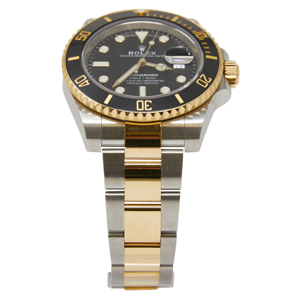 Rolex Submariner Black Dial on Oyster 116613LN Complete 2020