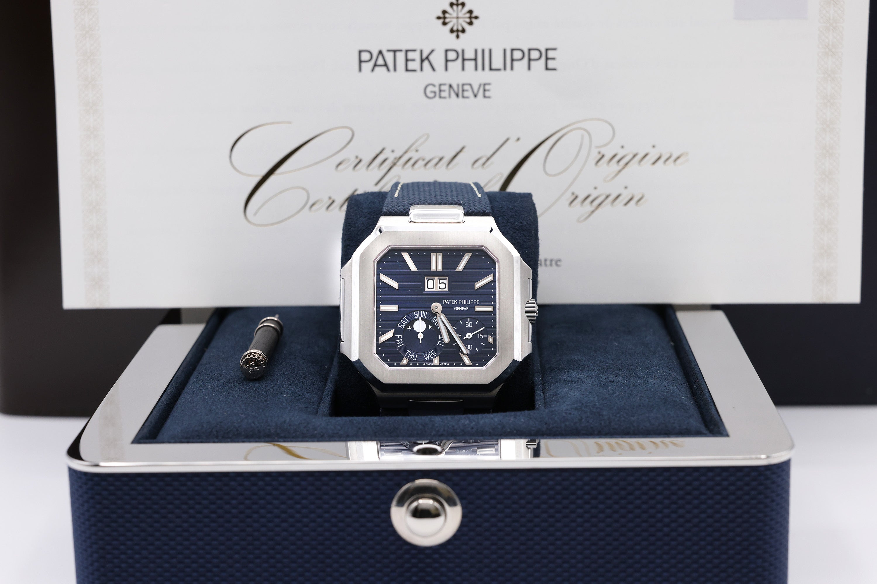 Patek Philippe Cubitus Blue Dial on Textile 5822P-001 Complete 2025
