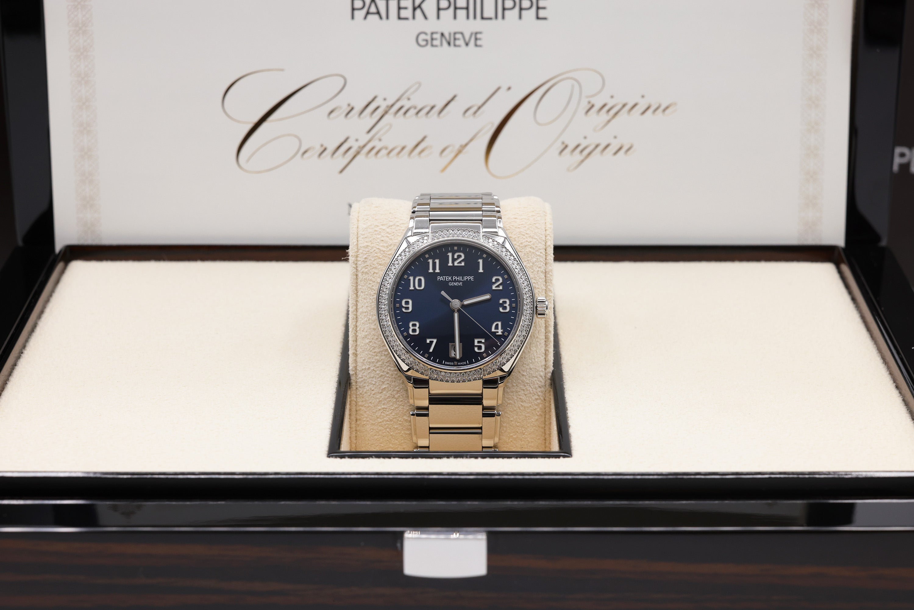 Patek Philippe Twenty-4 Blue Sunburst Dial on Bracelet 7300/1200A-001 Complete 2025
