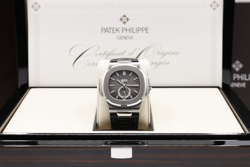 Patek Philippe Nautilus Black Dial on Strap 5726A-001 Complete 2020