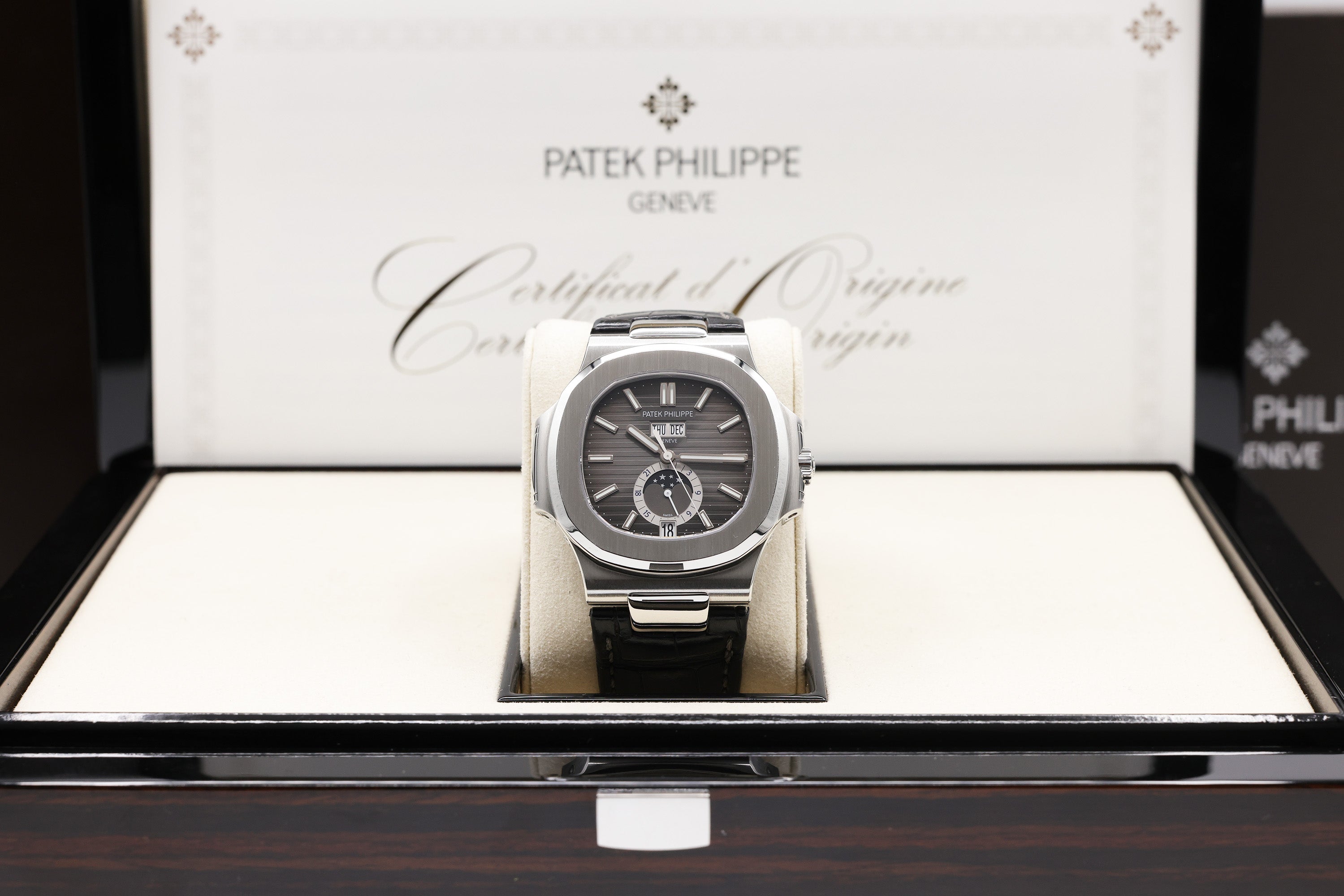 Patek Philippe Nautilus Black Dial on Strap 5726A-001 Complete 2020