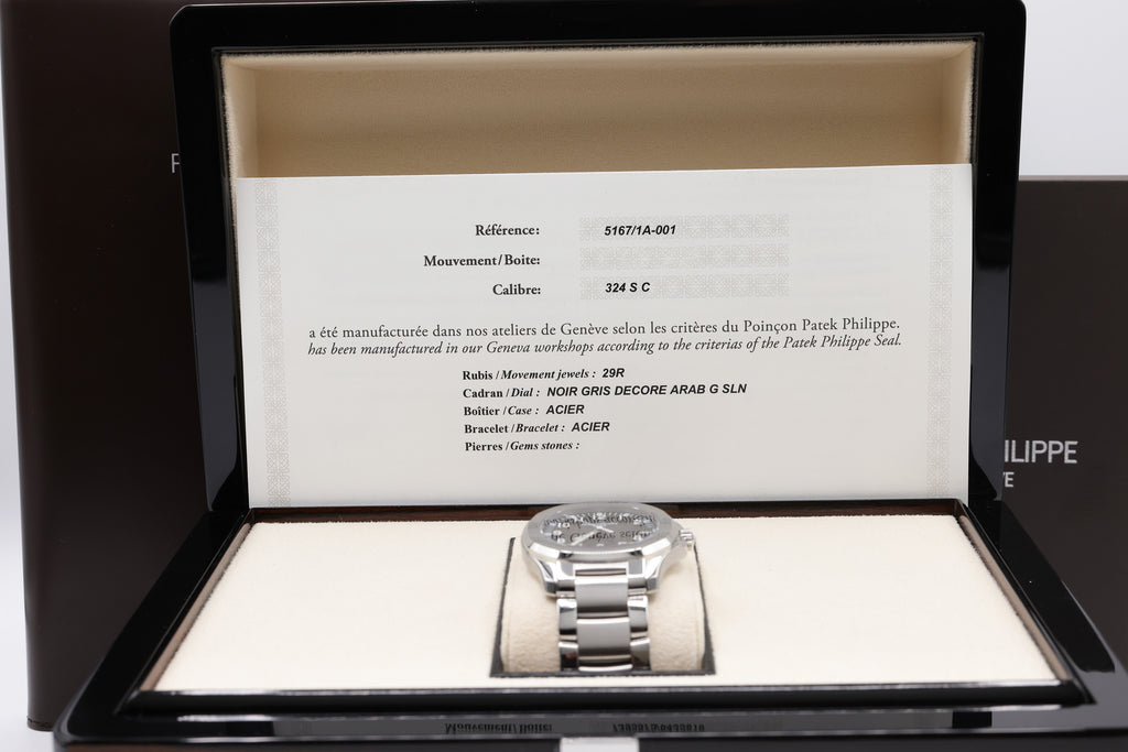 Patek Philippe Aquanaut Black Dial on Bracelet 5167/1A-001 Complete