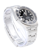 Rolex Submariner No-Date Black Dial on Oyster 124060 Complete 2020