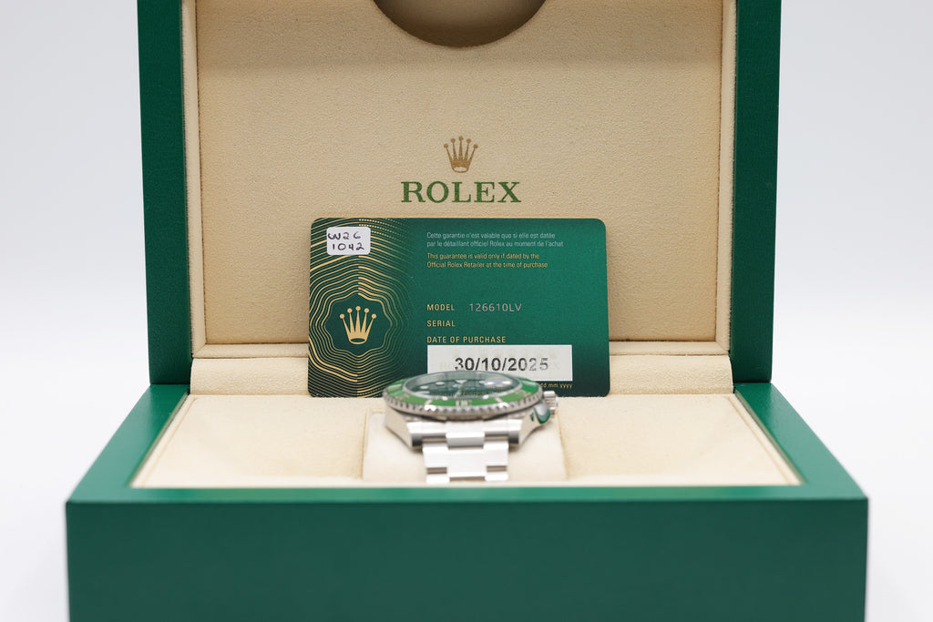 Rolex Submariner Black Dial on Oyster 126610LV Complete 2025