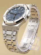 Audemars Piguet Royal Oak Selfwinding Blue Dial on Bracelet 15400ST.OO.1220ST.03 Archives 2017